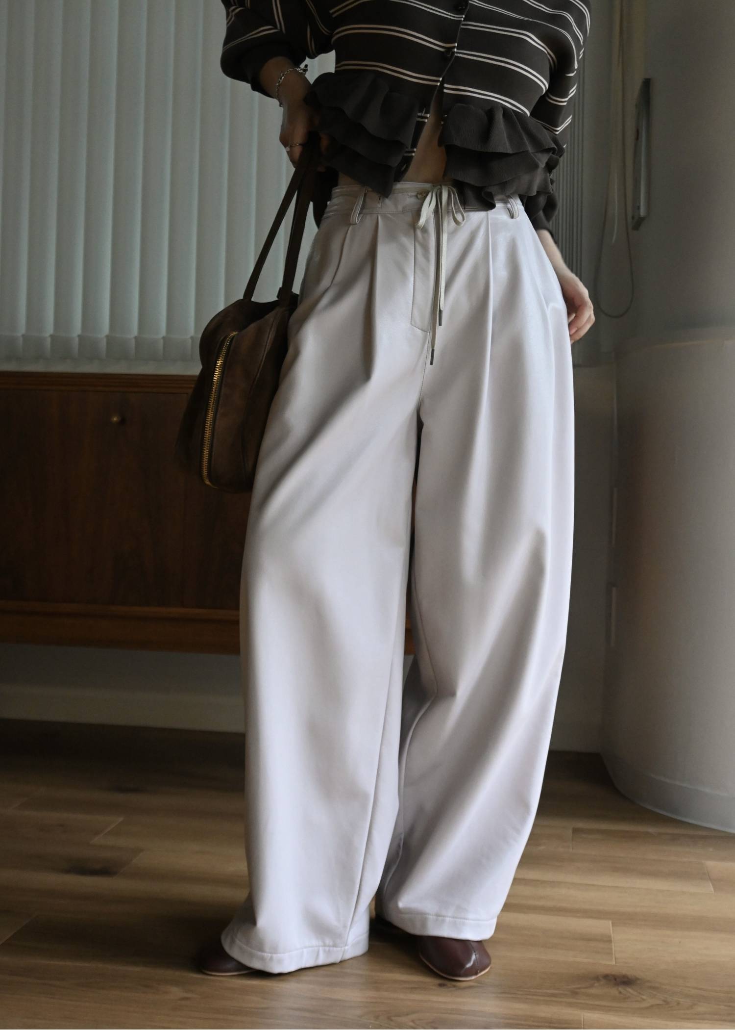soft synthetic leather relaxed tuck PT