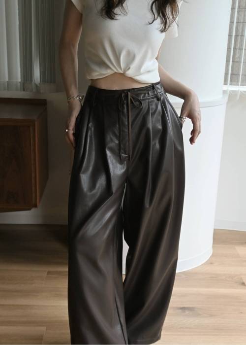 soft synthetic leather relaxed tuck PT