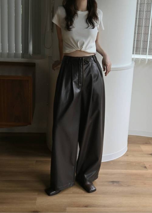 soft synthetic leather relaxed tuck PT