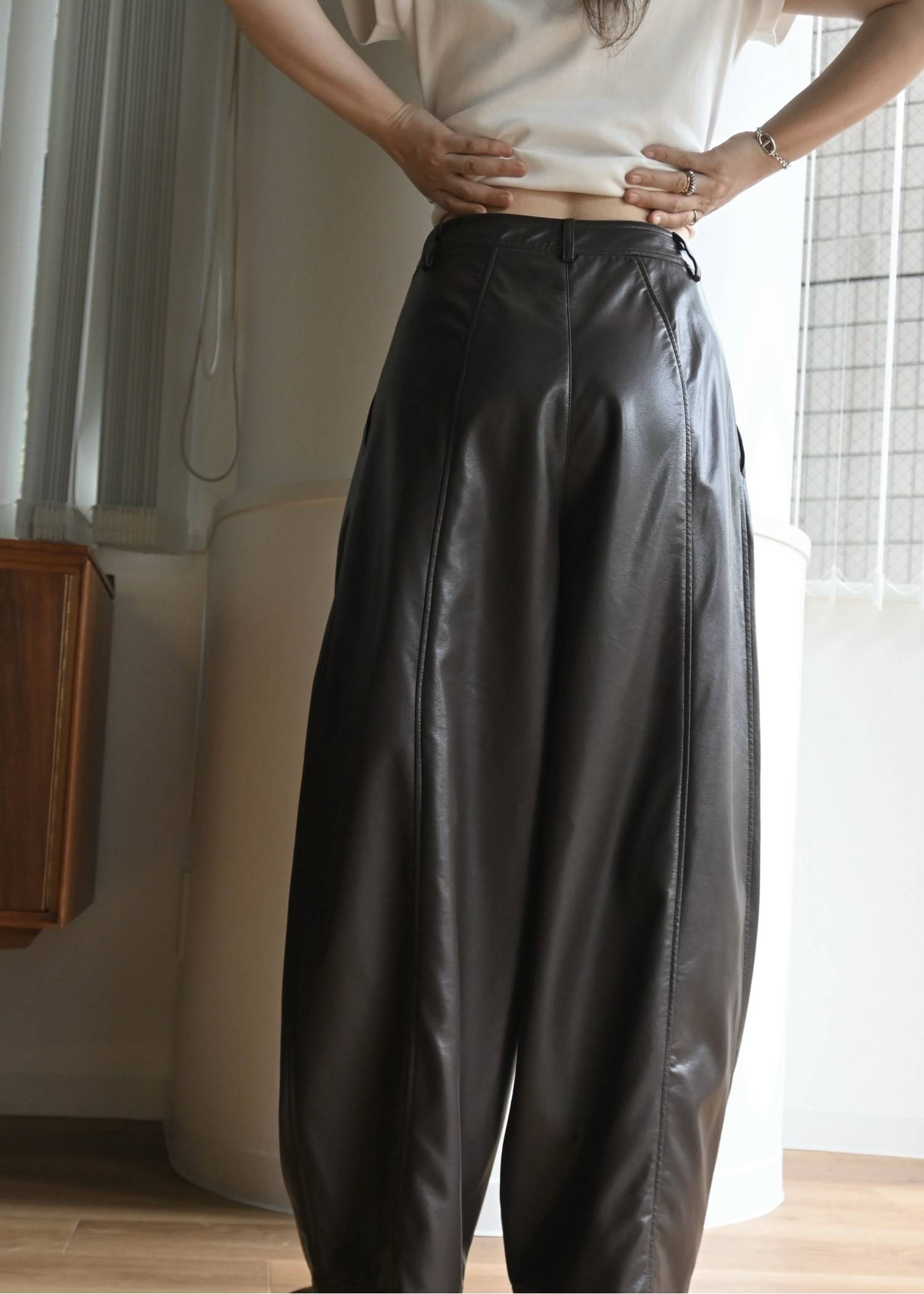soft synthetic leather relaxed tuck PT
