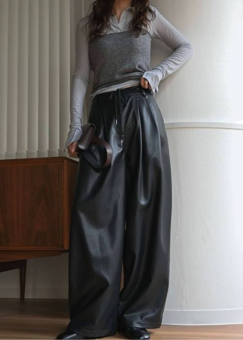 soft synthetic leather relaxed tuck PT