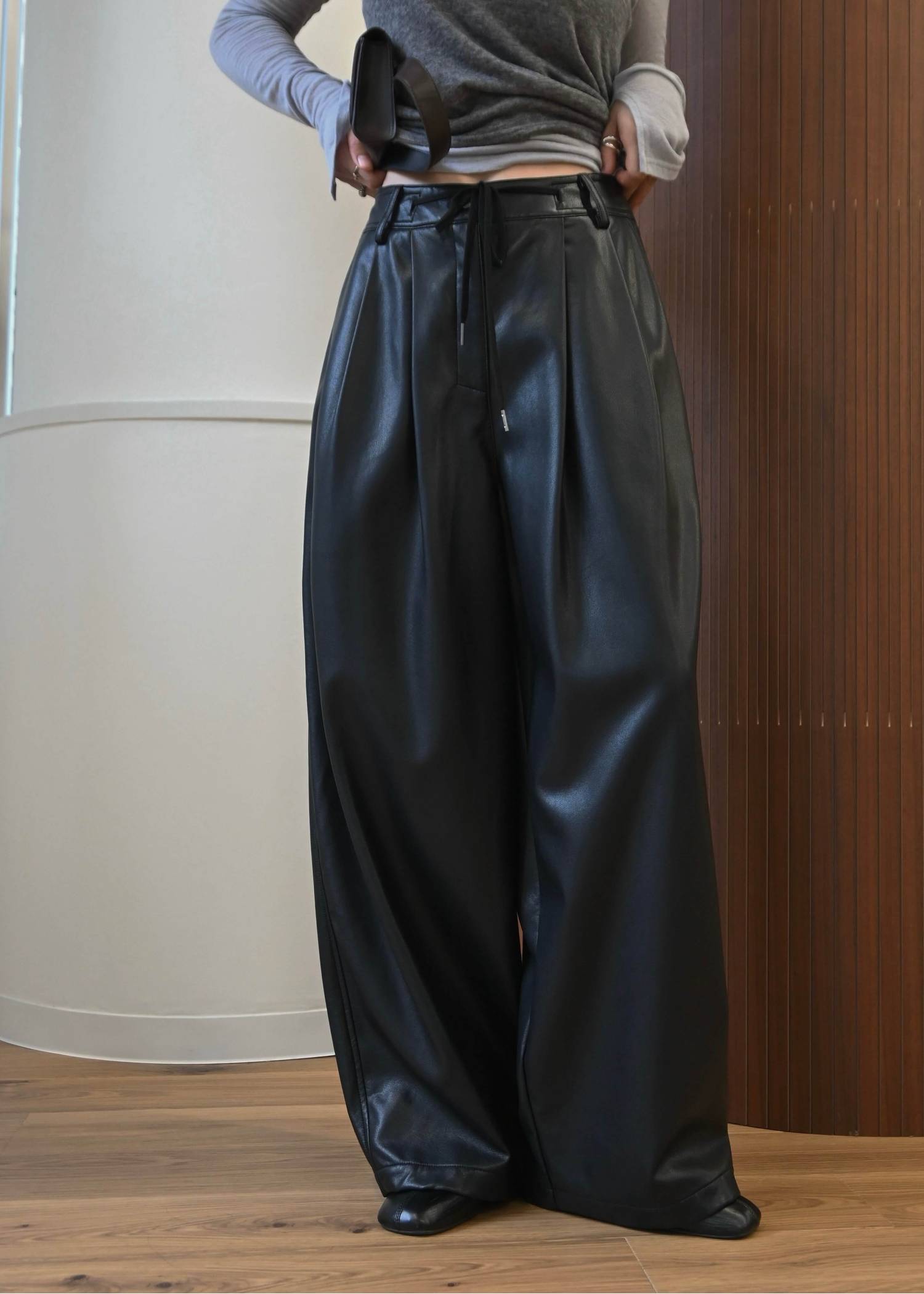soft synthetic leather relaxed tuck PT