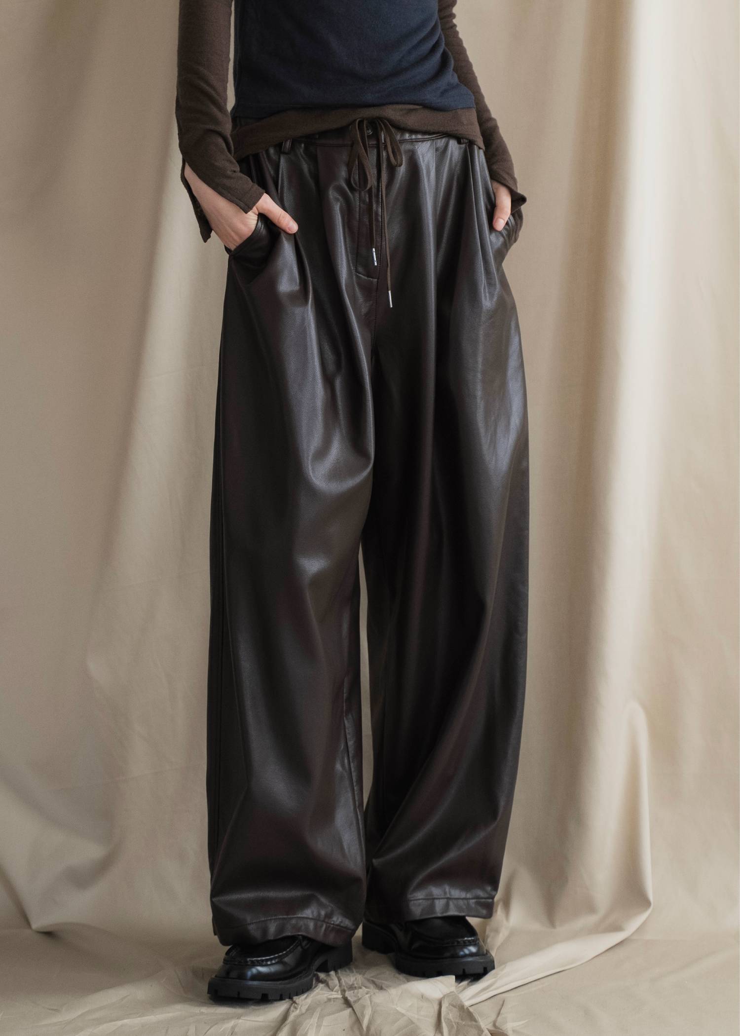 soft synthetic leather relaxed tuck PT
