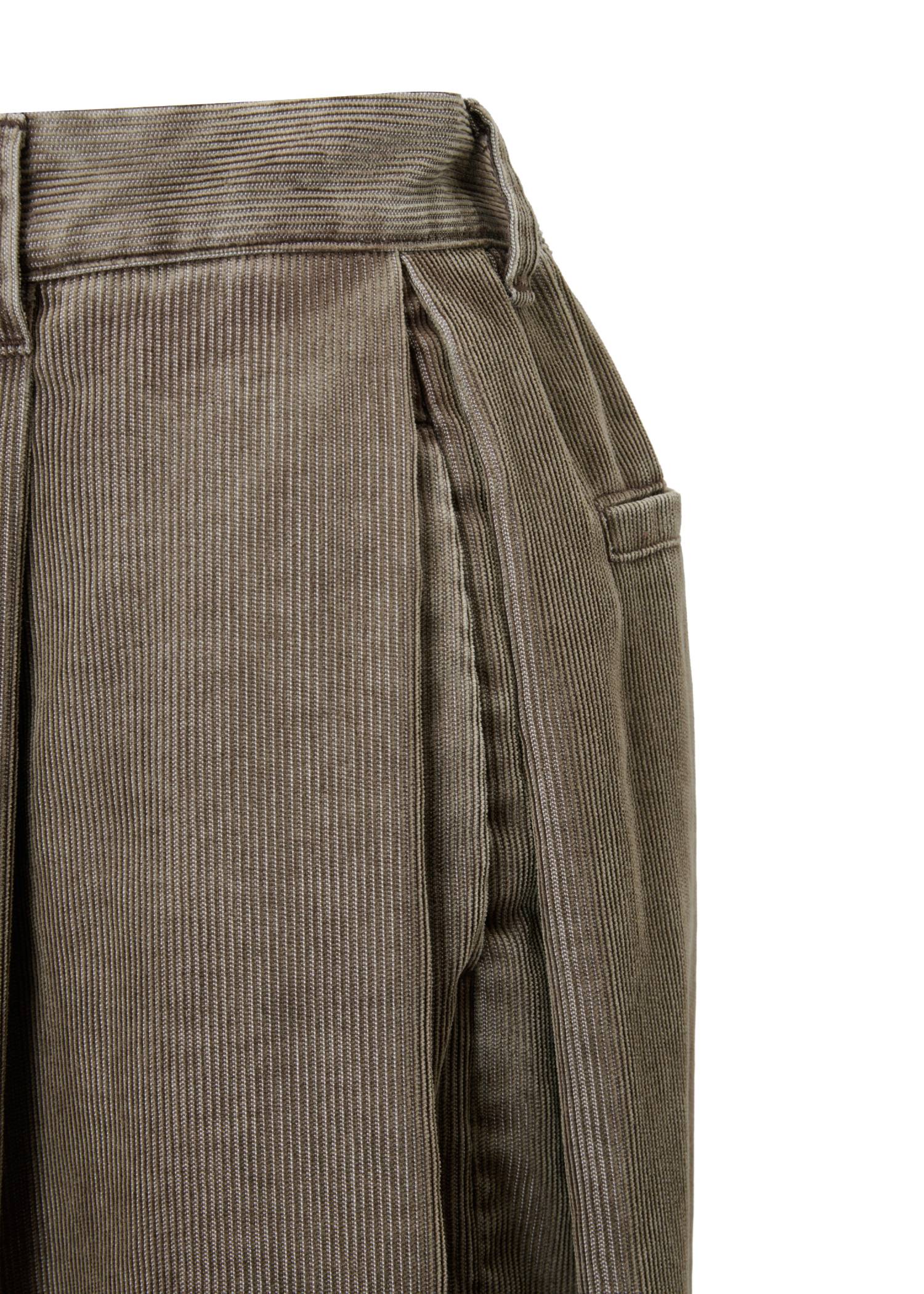 side tuck chemical wash corduroy curve PT