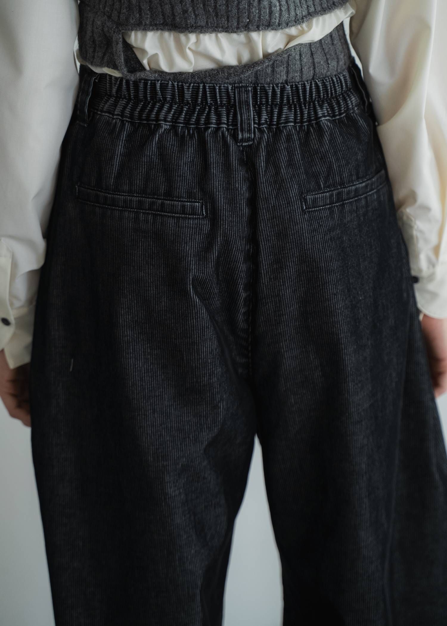 side tuck chemical wash corduroy curve PT
