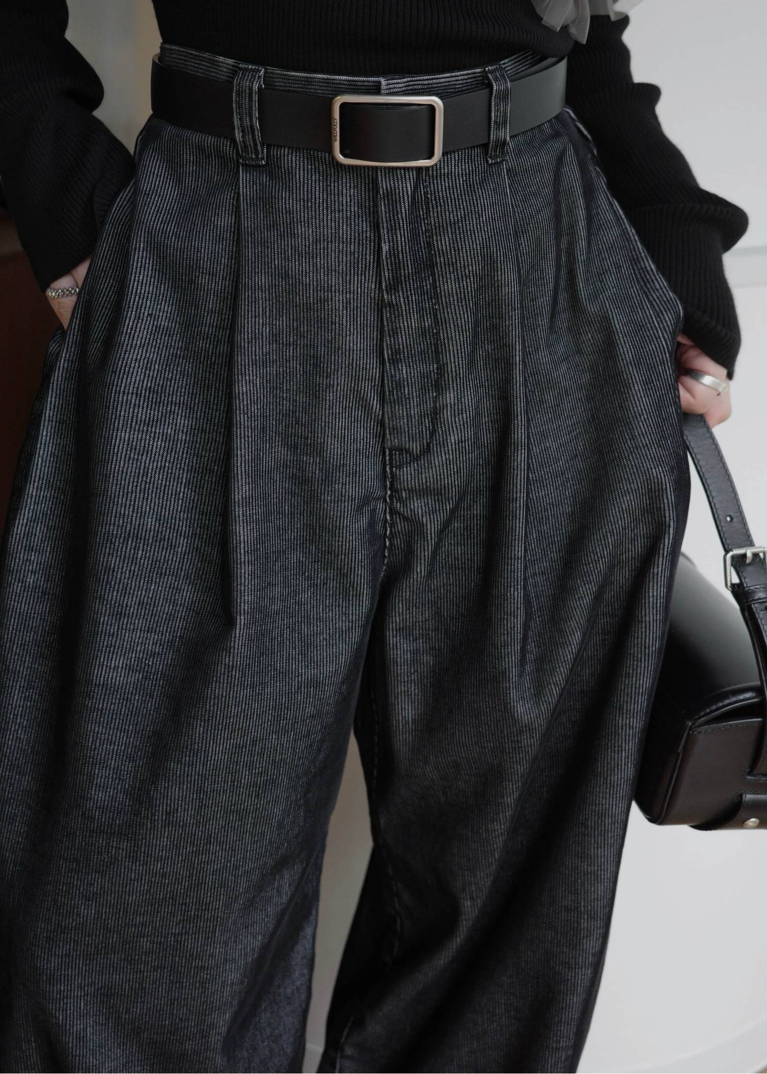 side tuck chemical wash corduroy curve PT