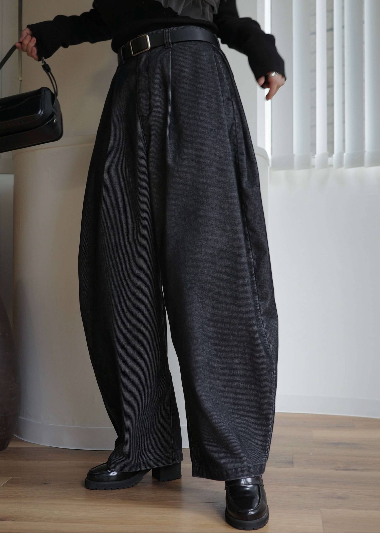 side tuck chemical wash corduroy curve PT