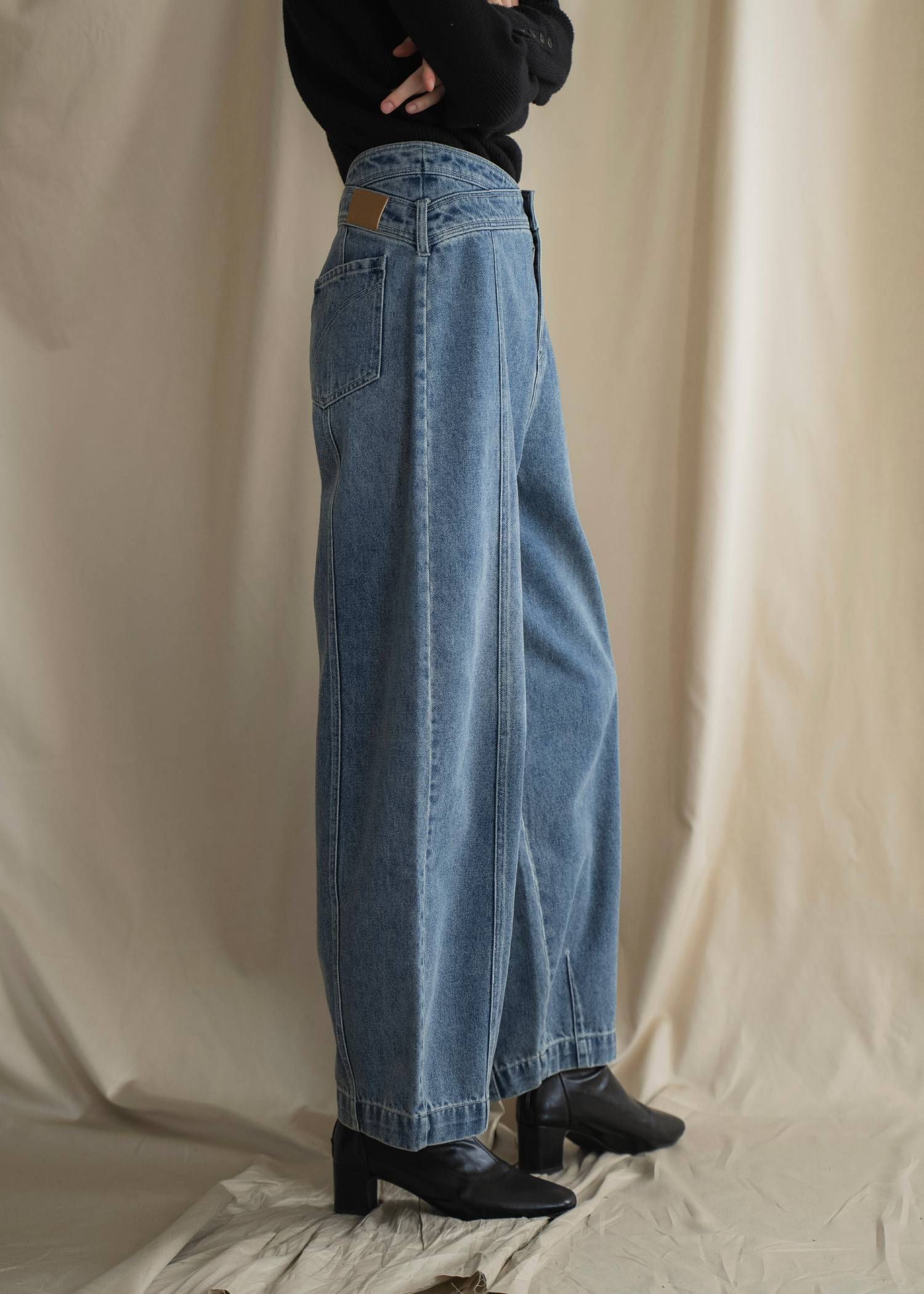 asymmetry curve belt denim PT