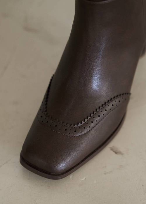 punching scallop design boots