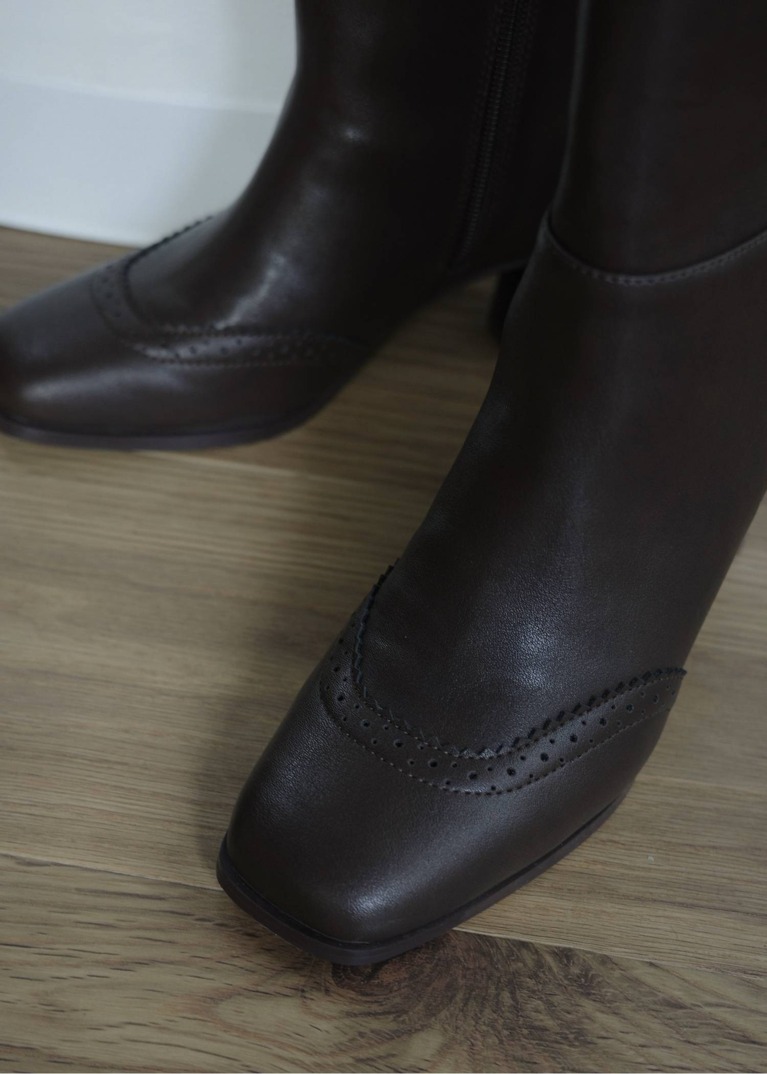 punching scallop design boots