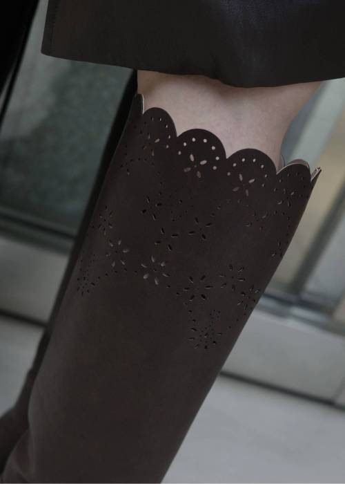 punching scallop design boots