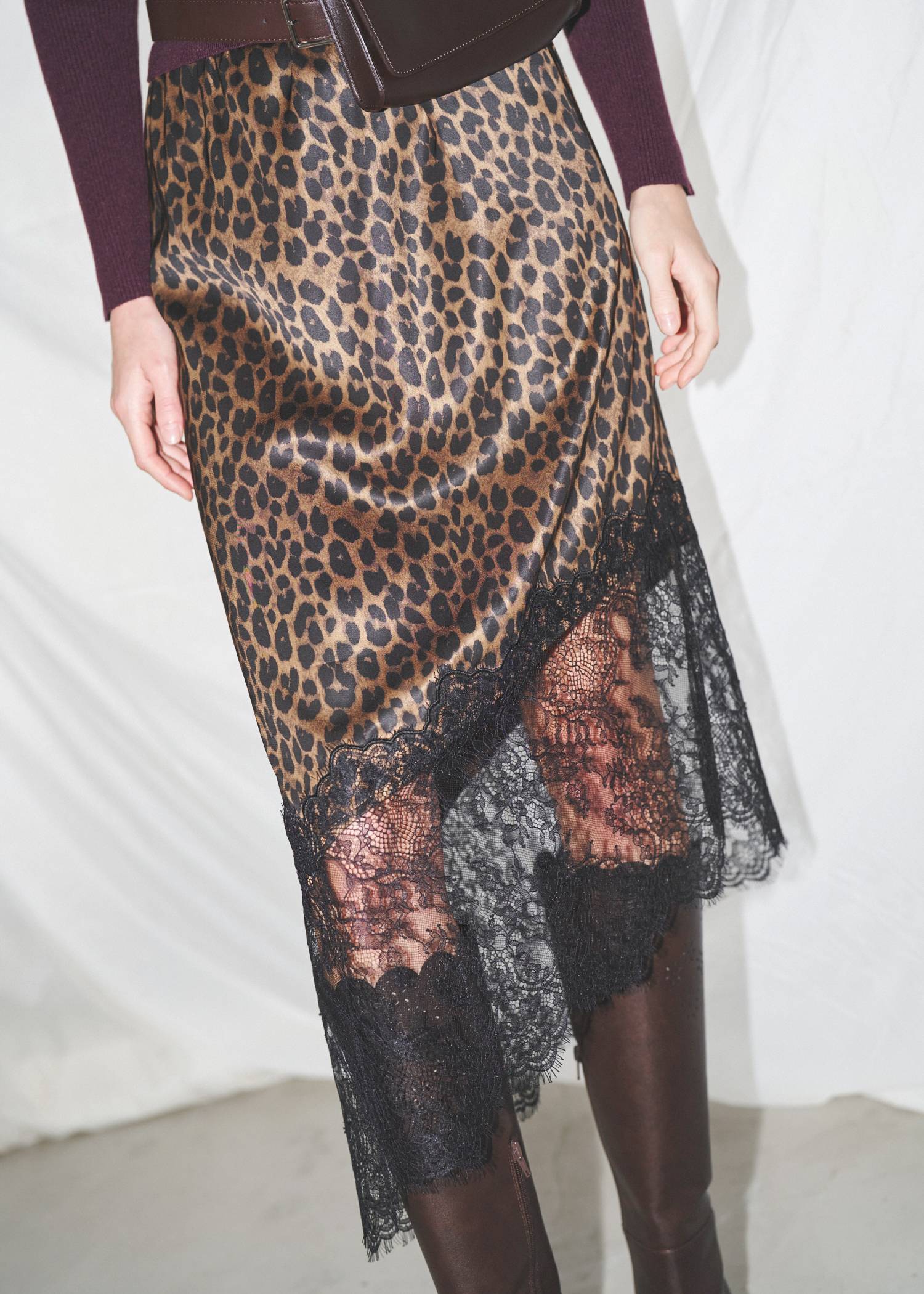 hem lace embroidery satin asymmetry SK