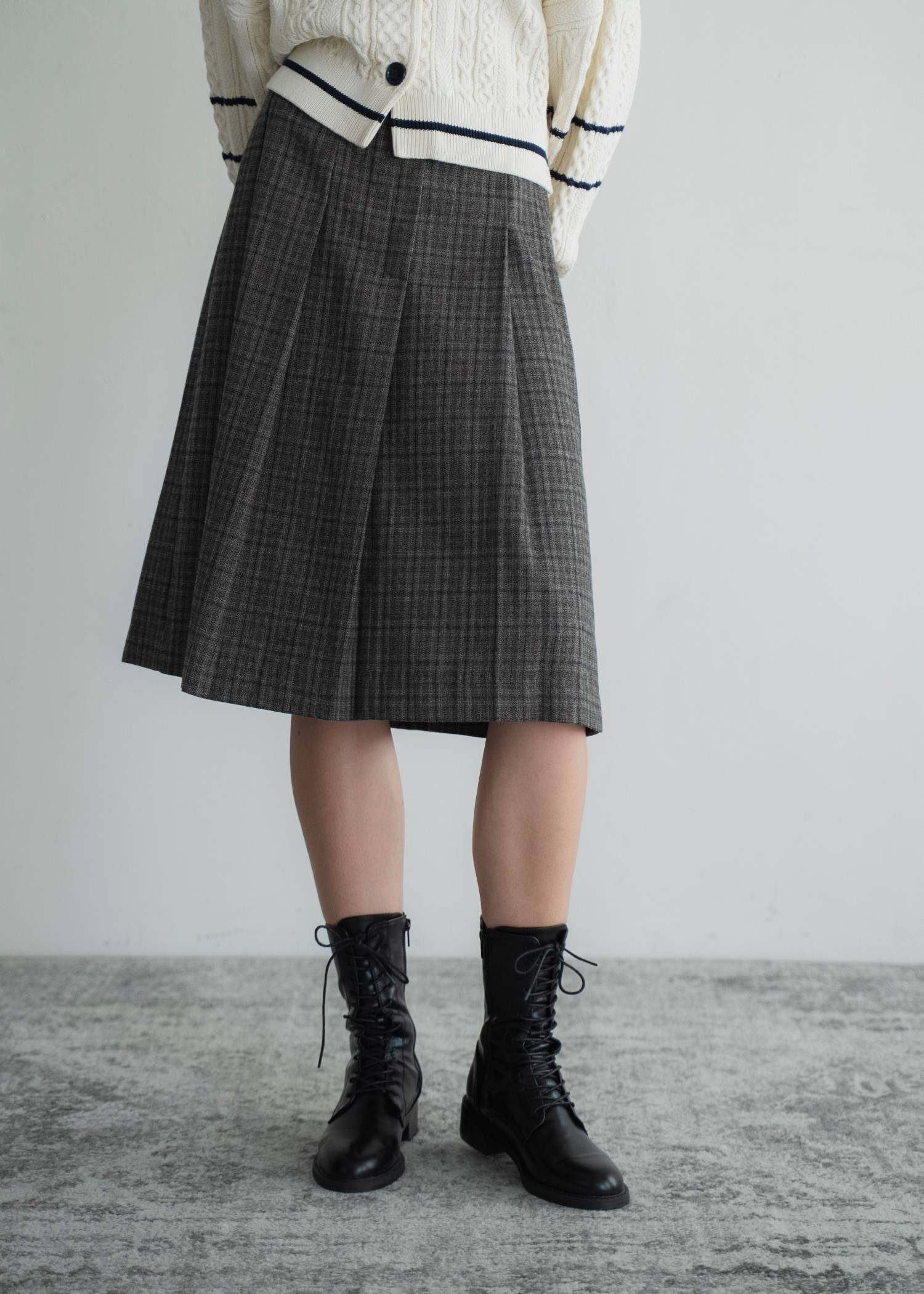 synthetic leather piping pleats check SK