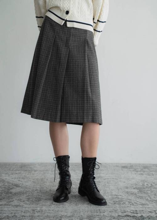 synthetic leather piping pleats check SK