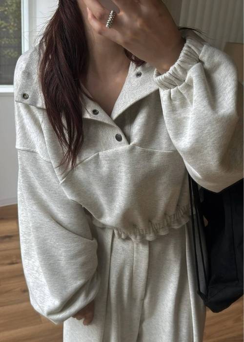 half button cropped stand collar sweat tops
