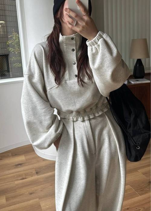 half button cropped stand collar sweat tops