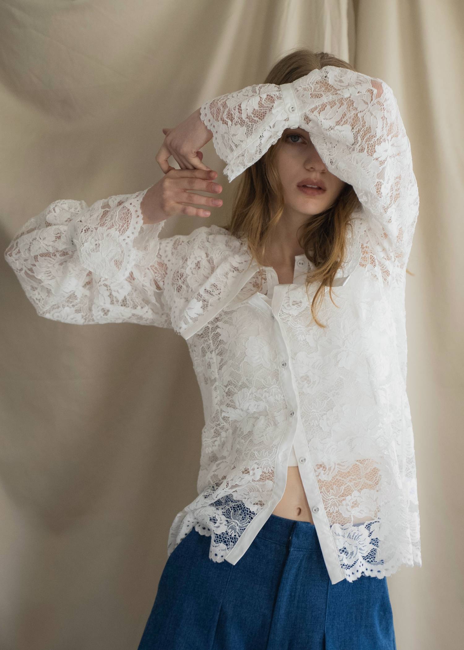 scallop all over lace candy sleeve BL
