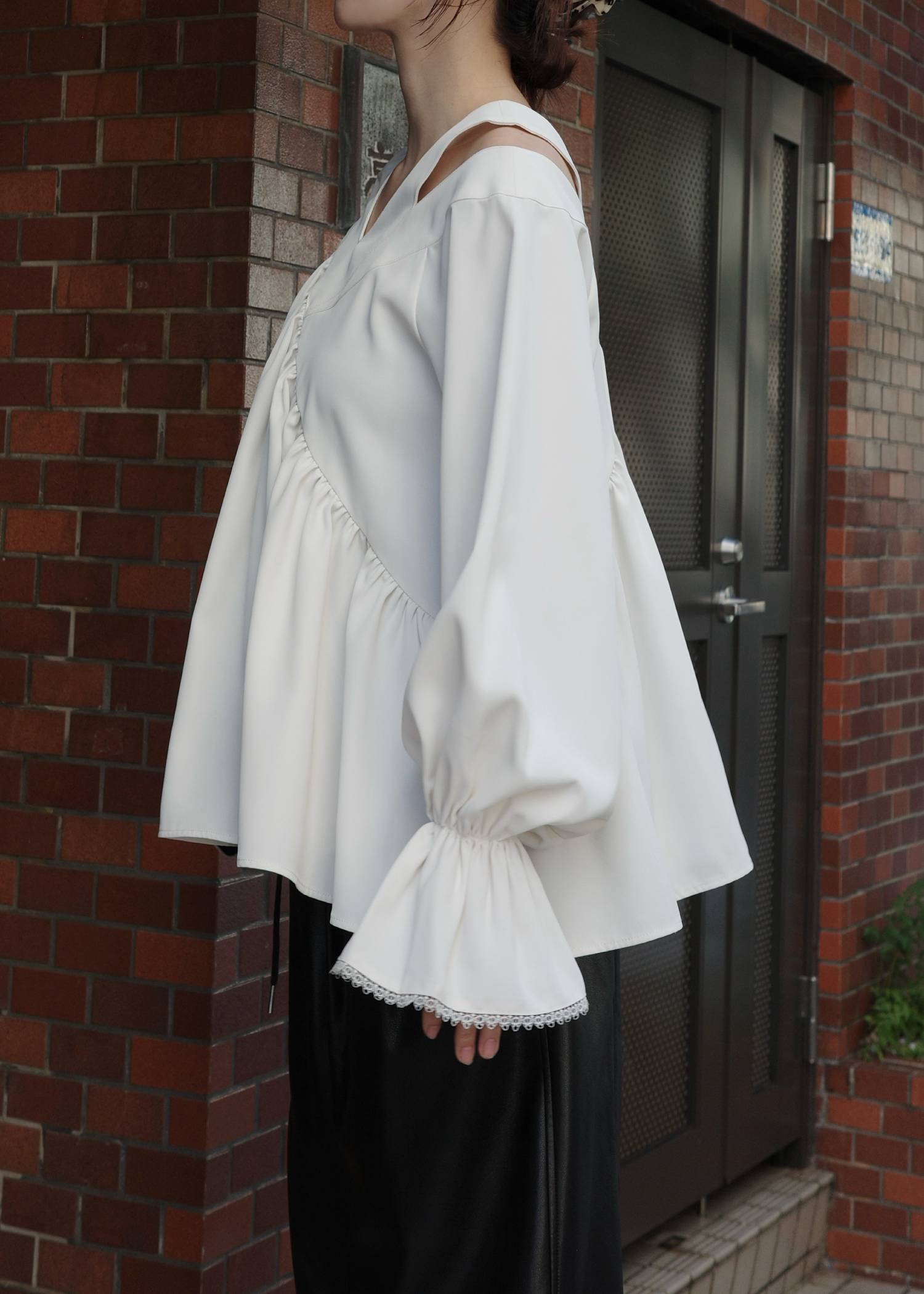 asymmetry open shoulder gather BL