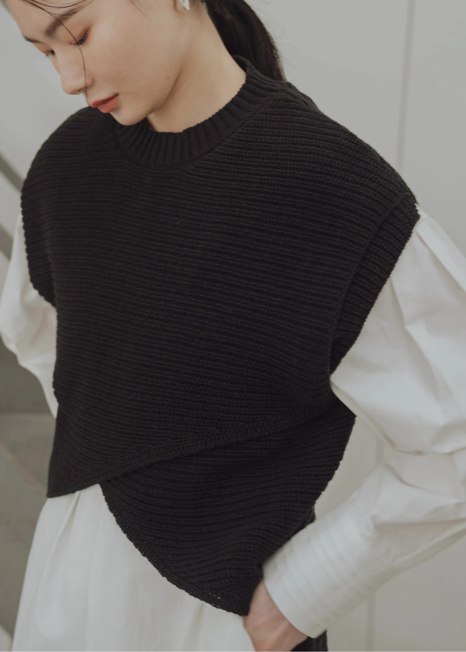 layered asymmetry knit vest