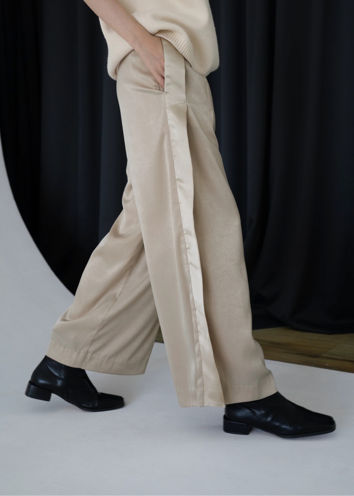 side flutter mat satin wide PT