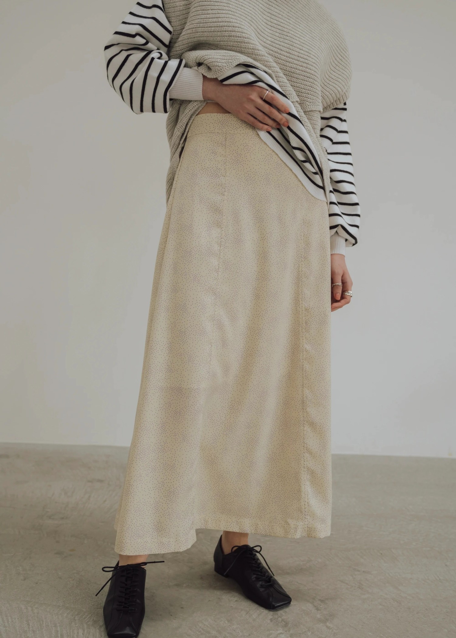 dechine scattered dot slit flare SK