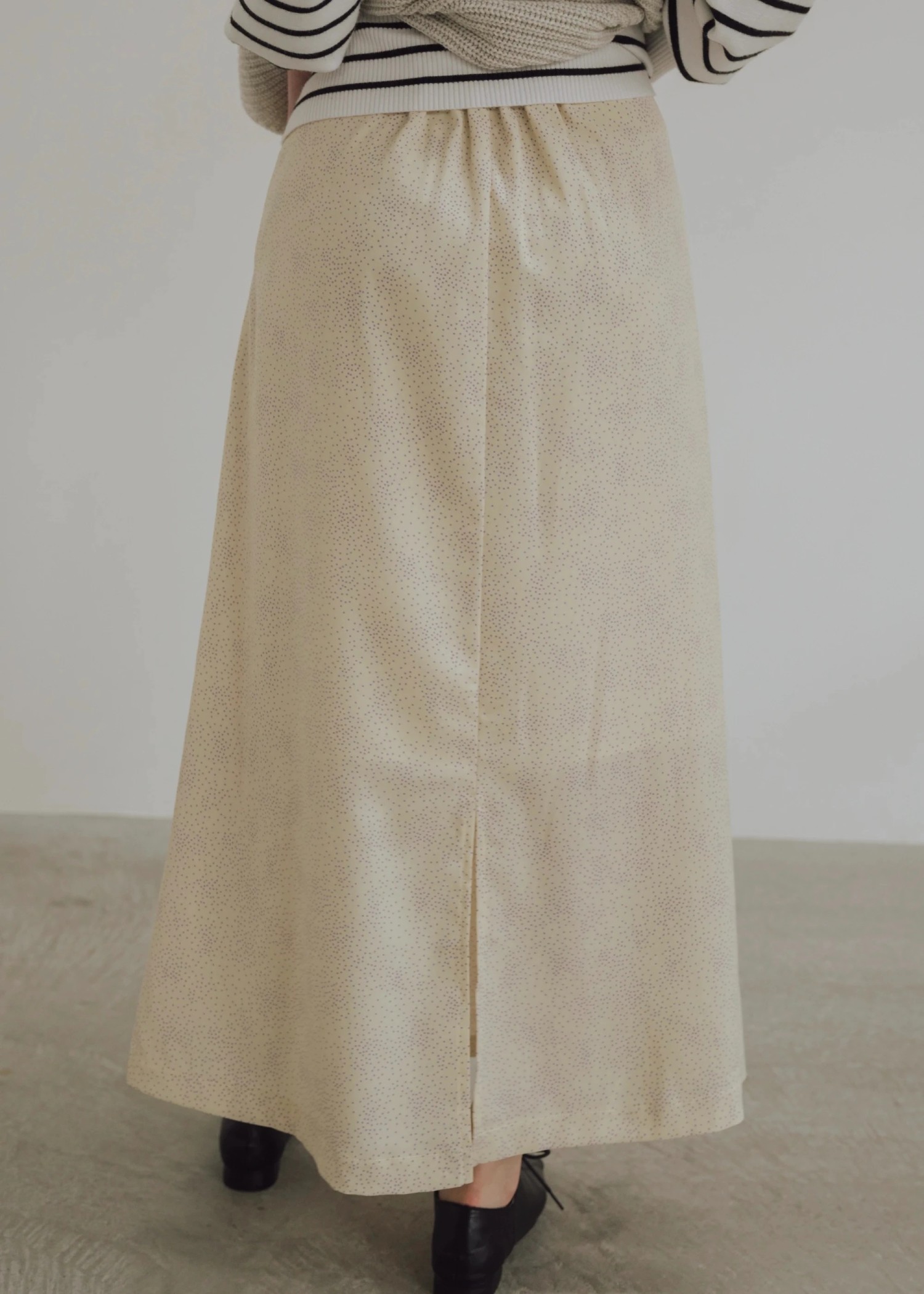 dechine scattered dot slit flare SK