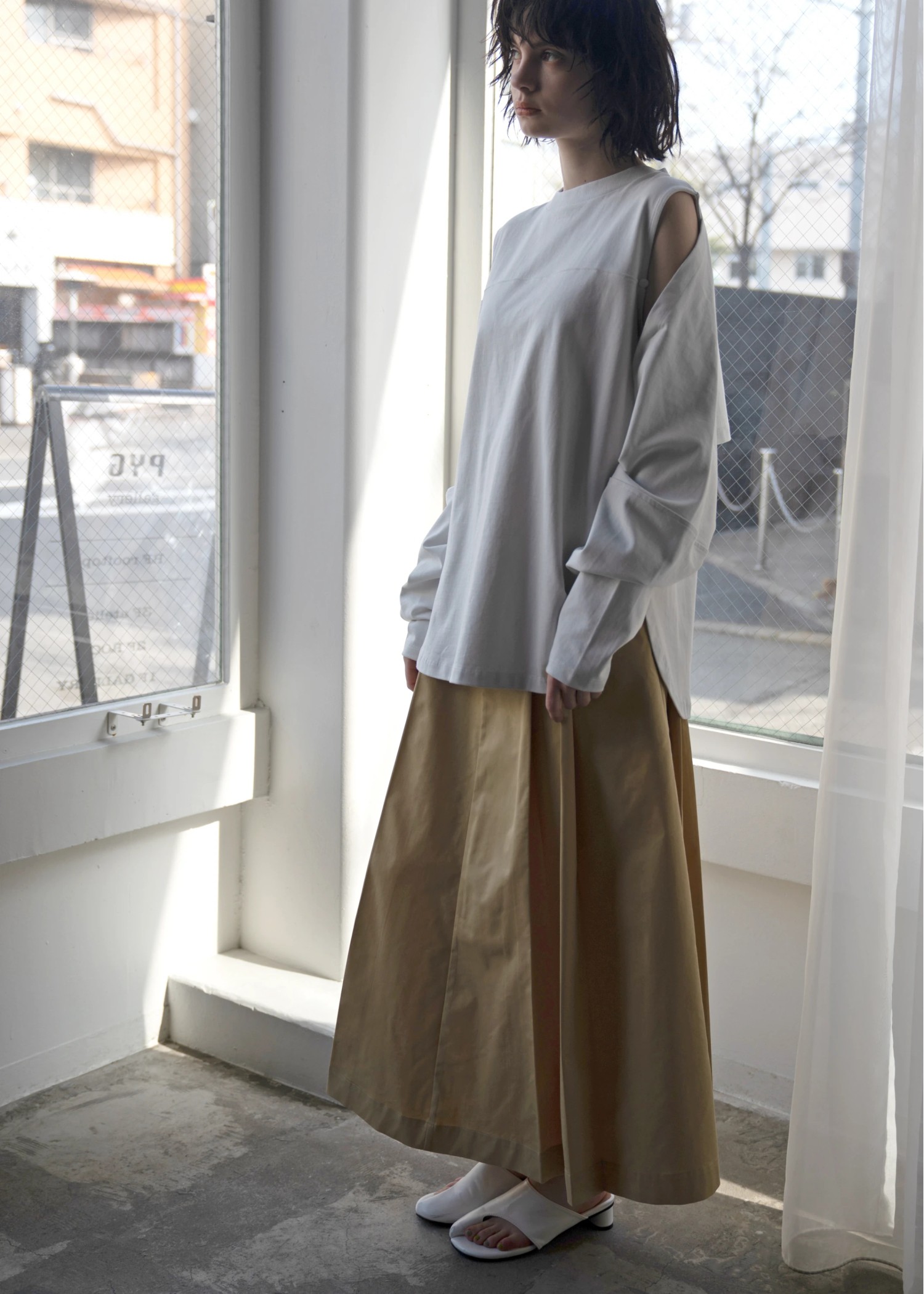 side belt deep tuck a line SK