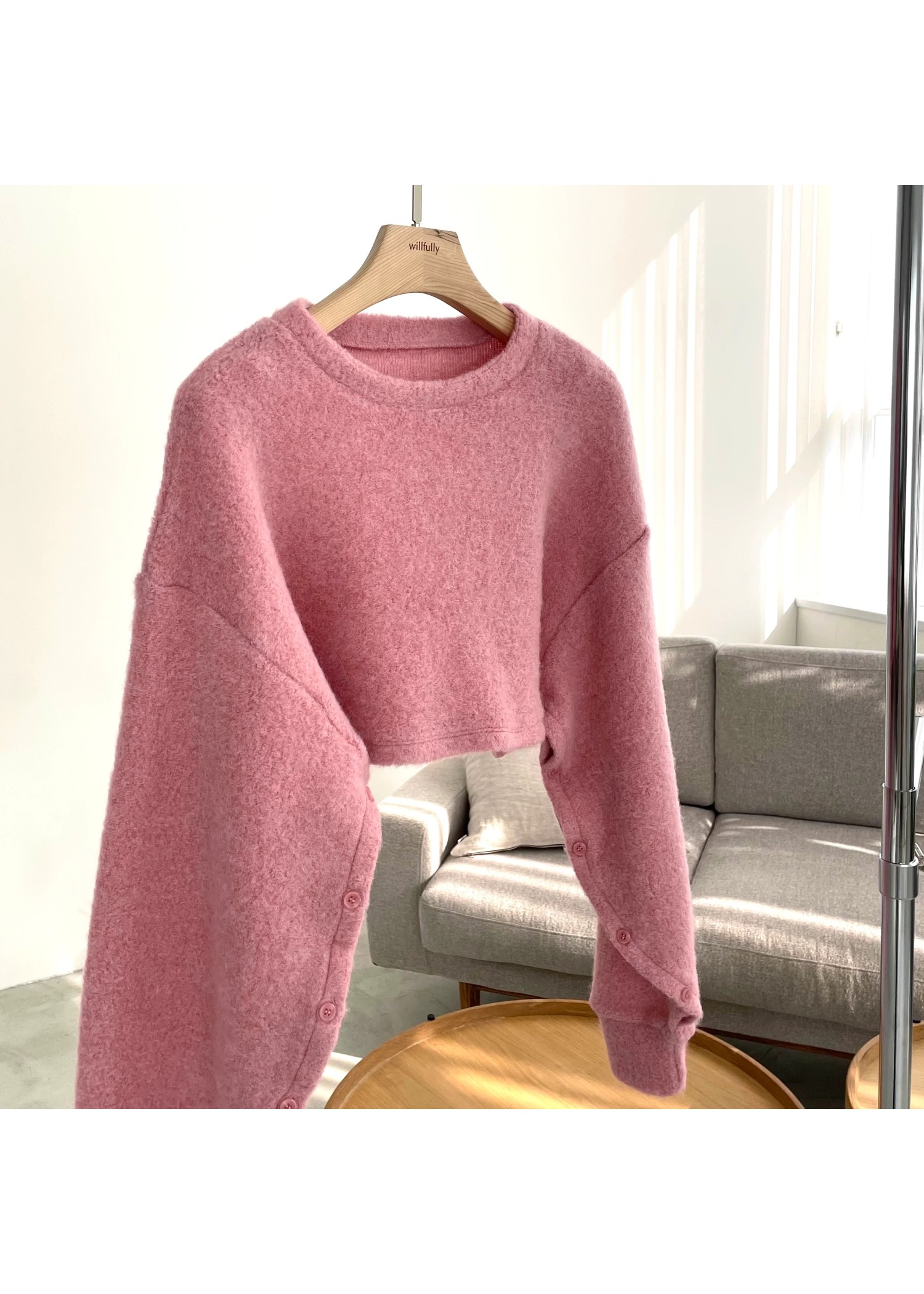 boucle slit sleeve cropped tops