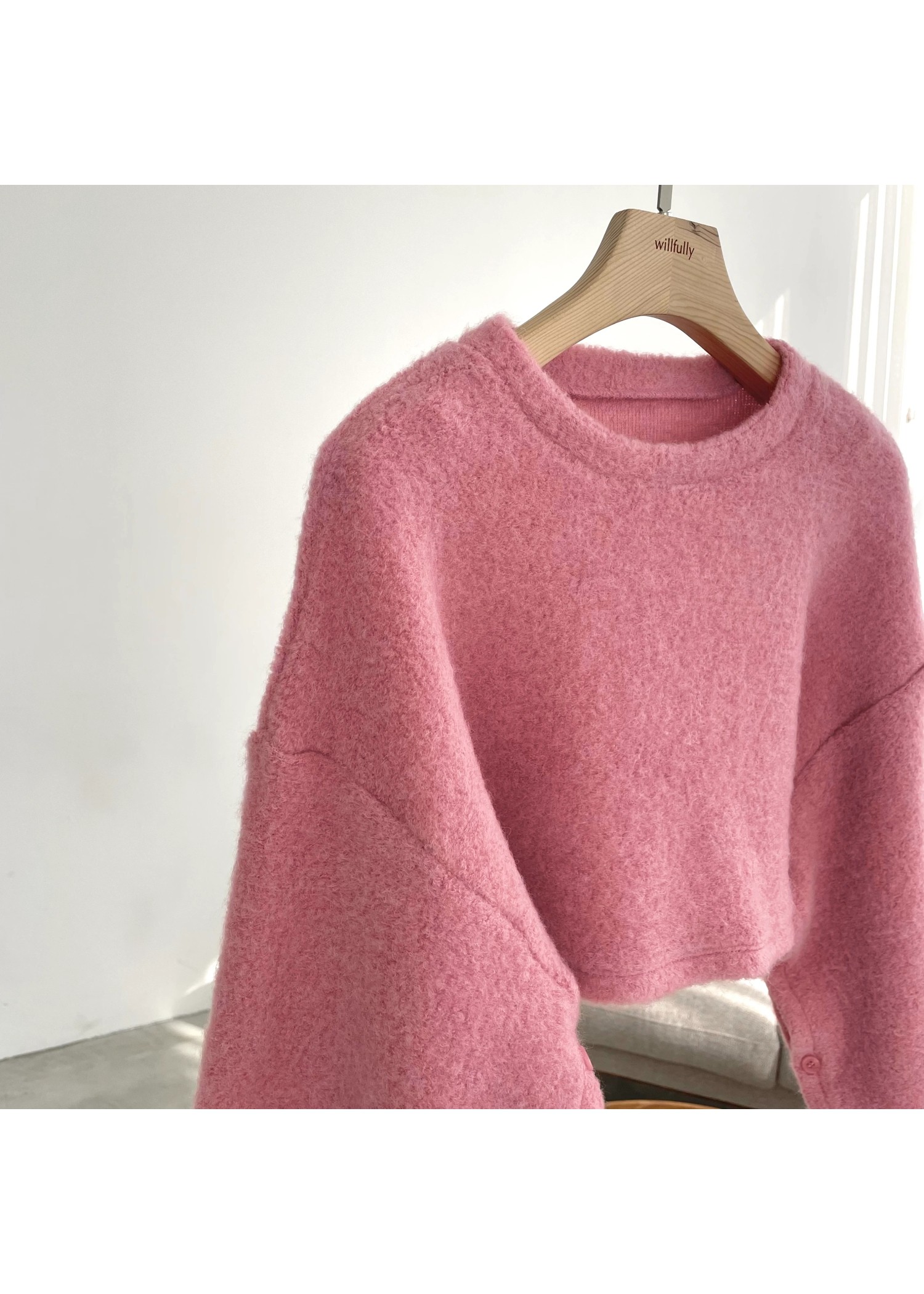 boucle slit sleeve cropped tops