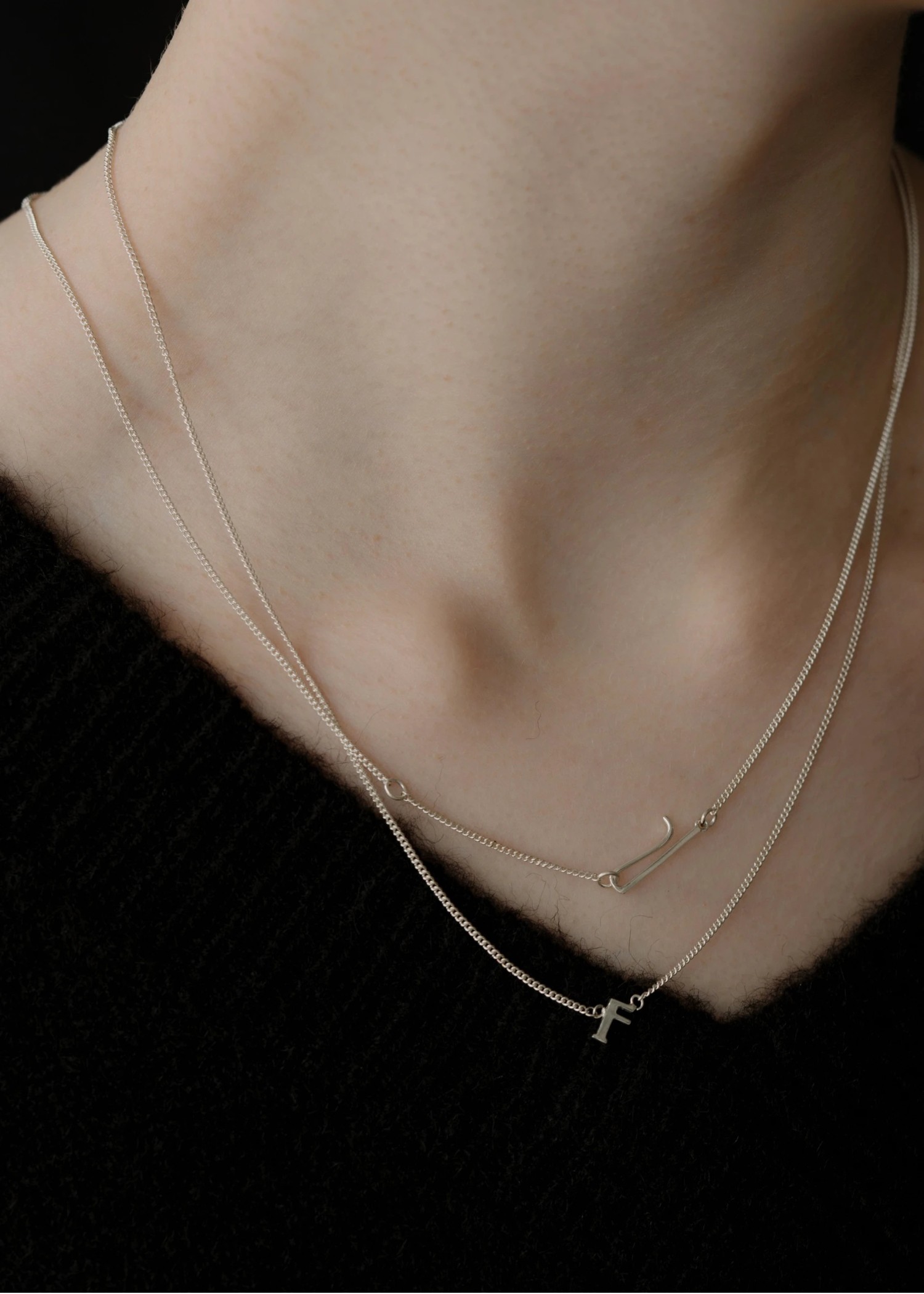 initial motif unstable necklace