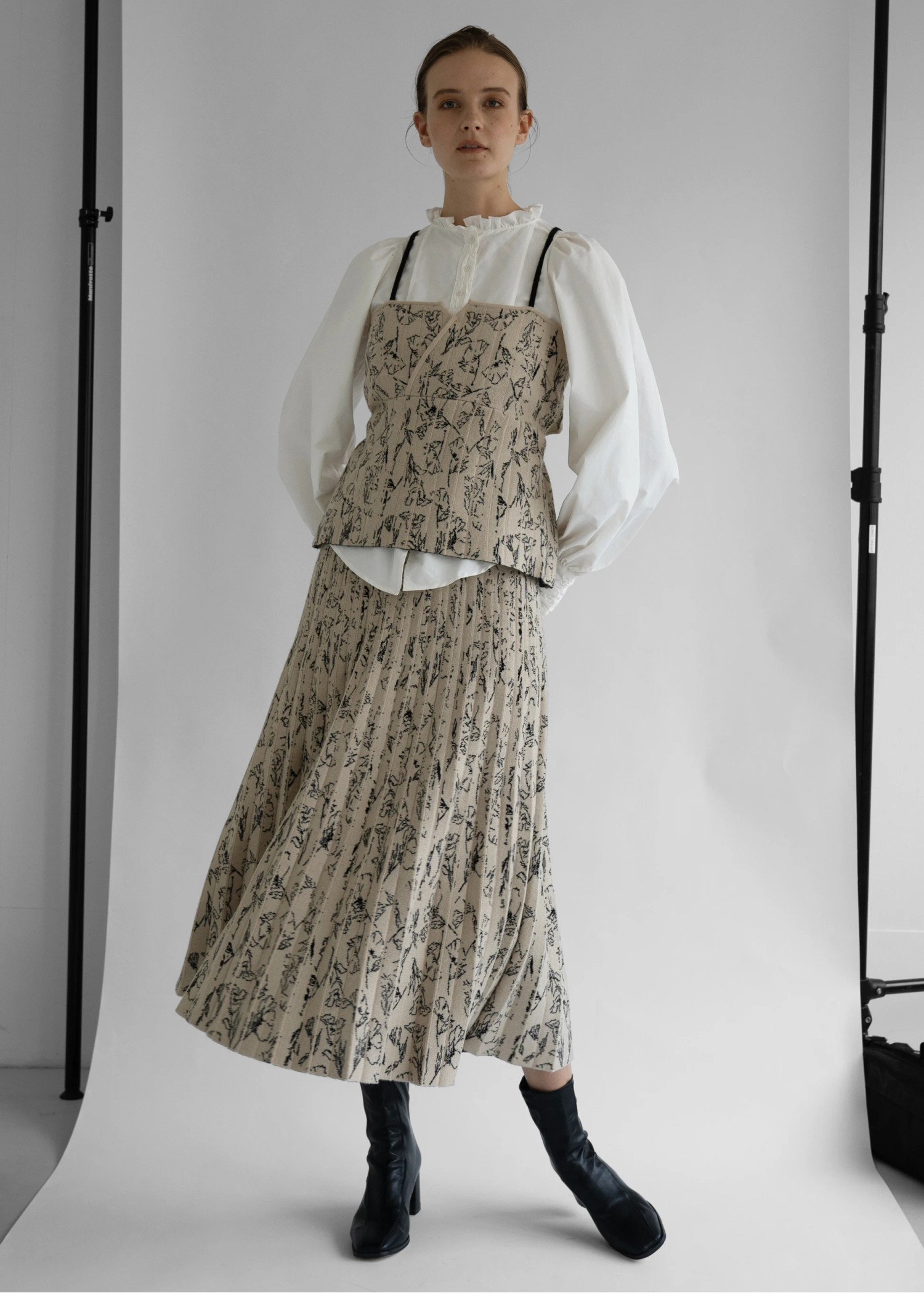 knit pleats peplum bustier