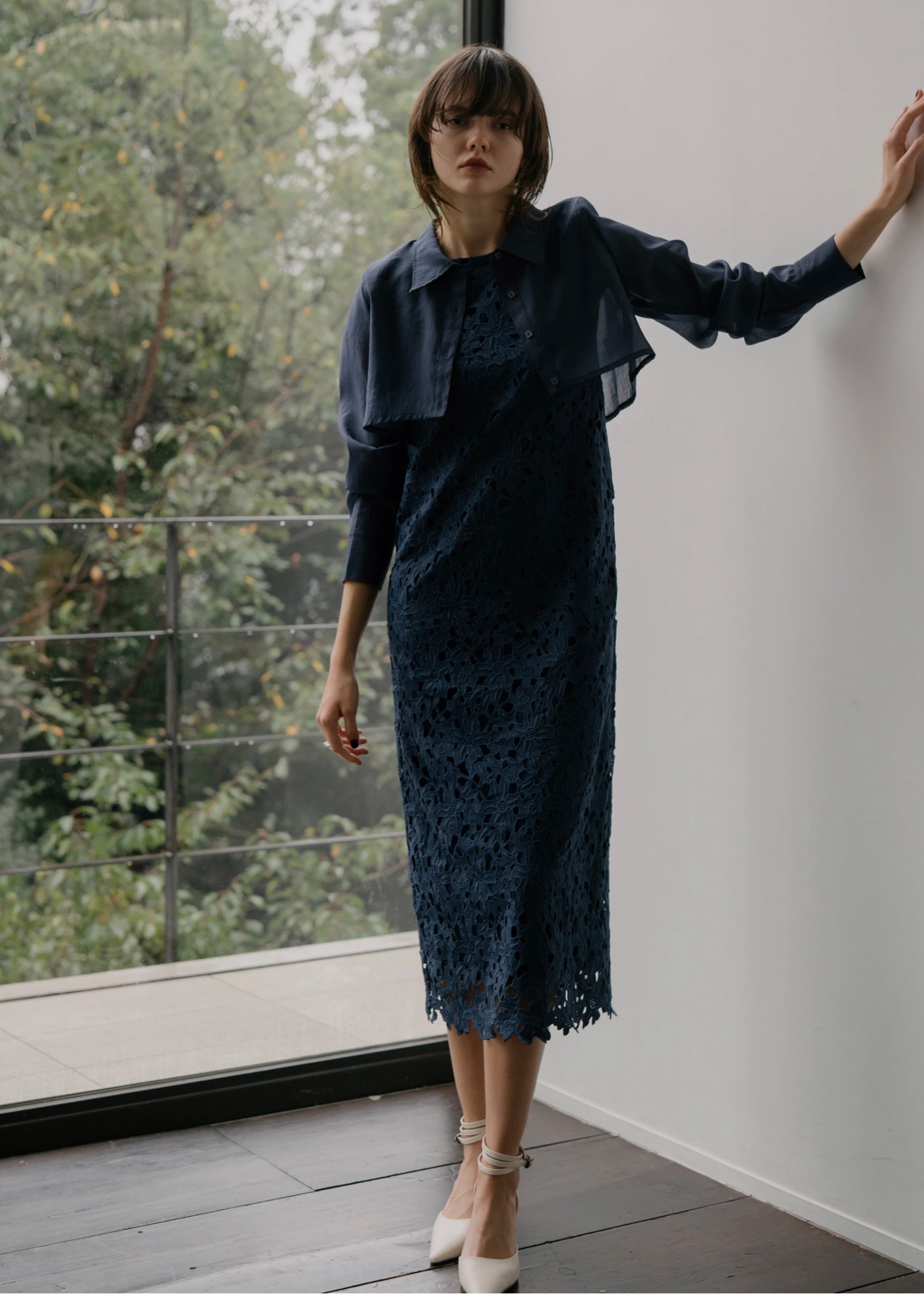 sheer shirt layered no sleeve lace OP