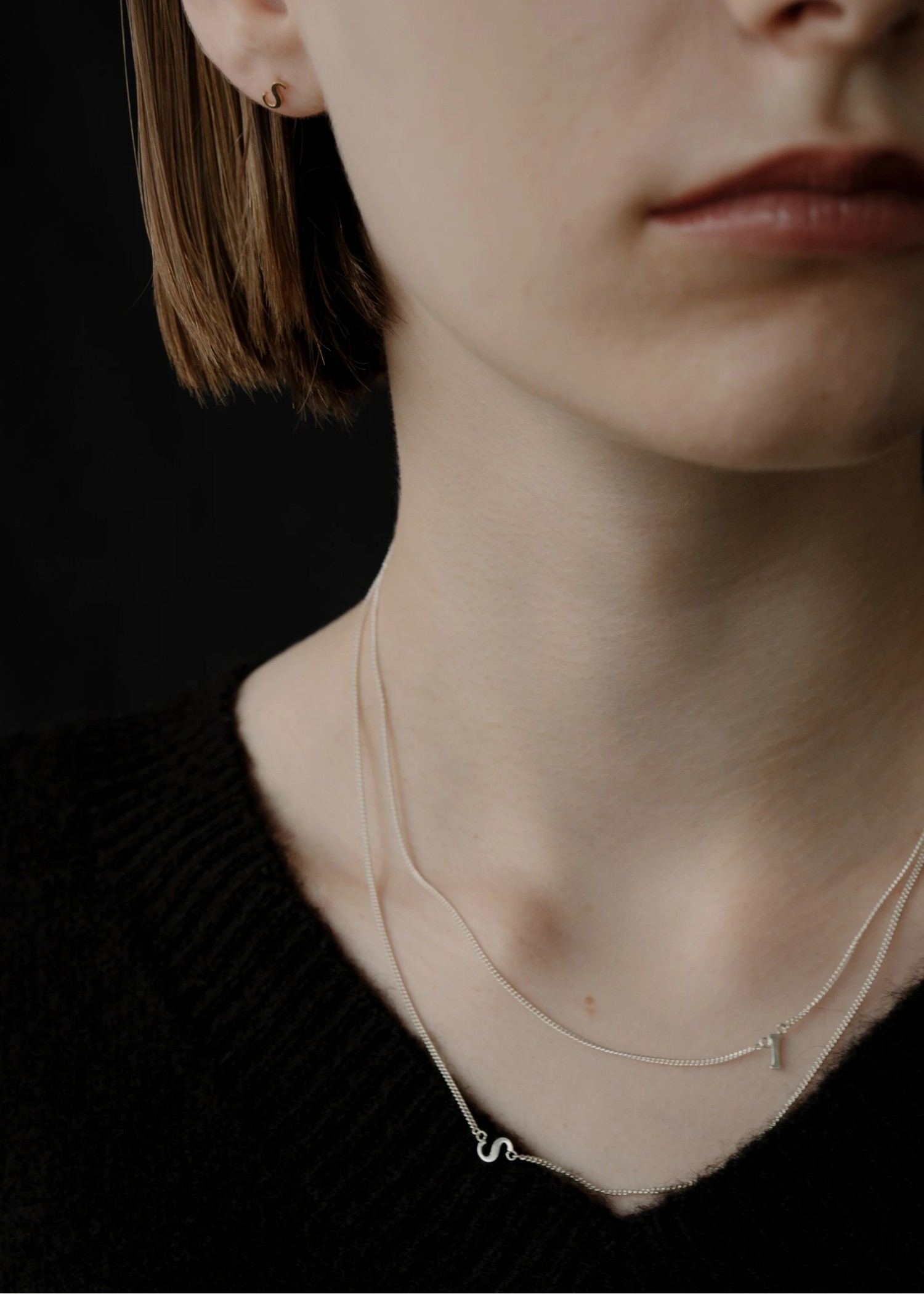 tiny bit initial motif pierce