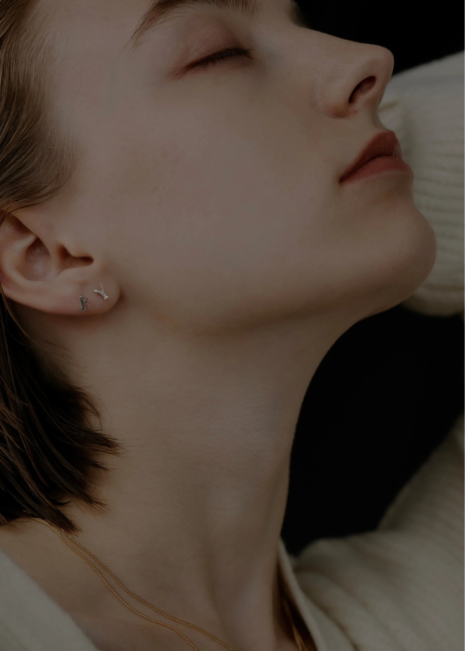 tiny bit initial motif pierce