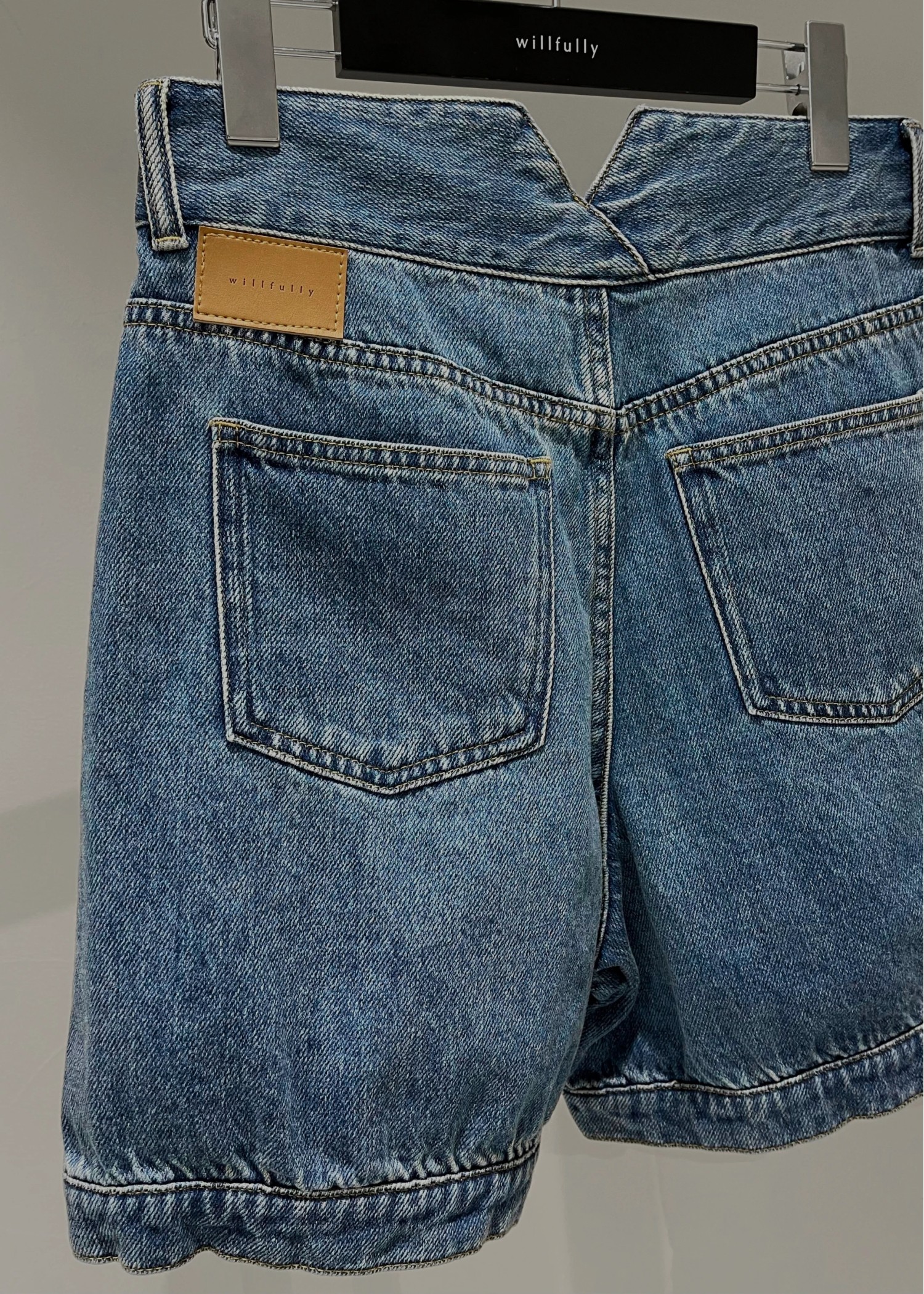 front tuck balloon denim PT