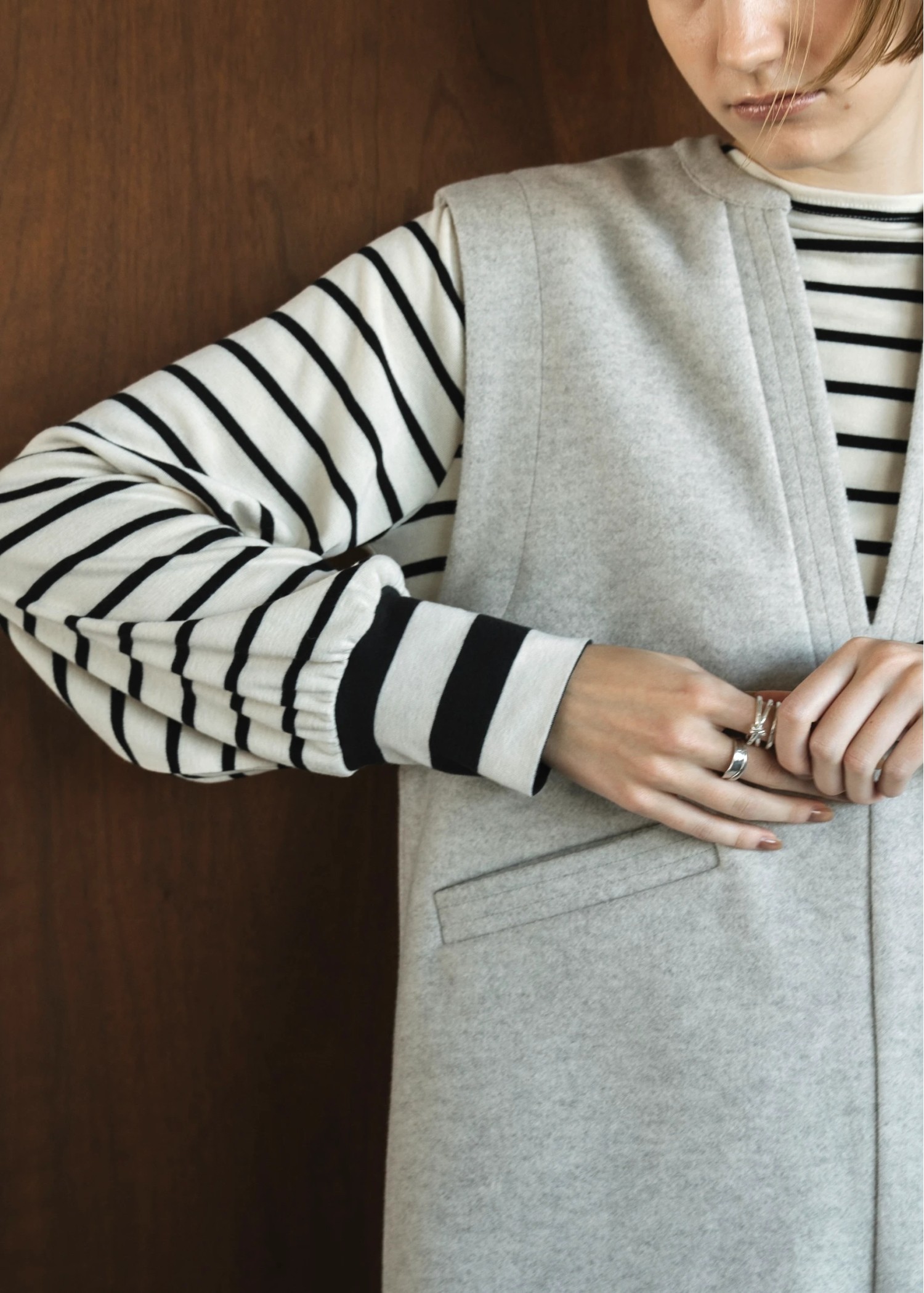 collar border bottle neck tops