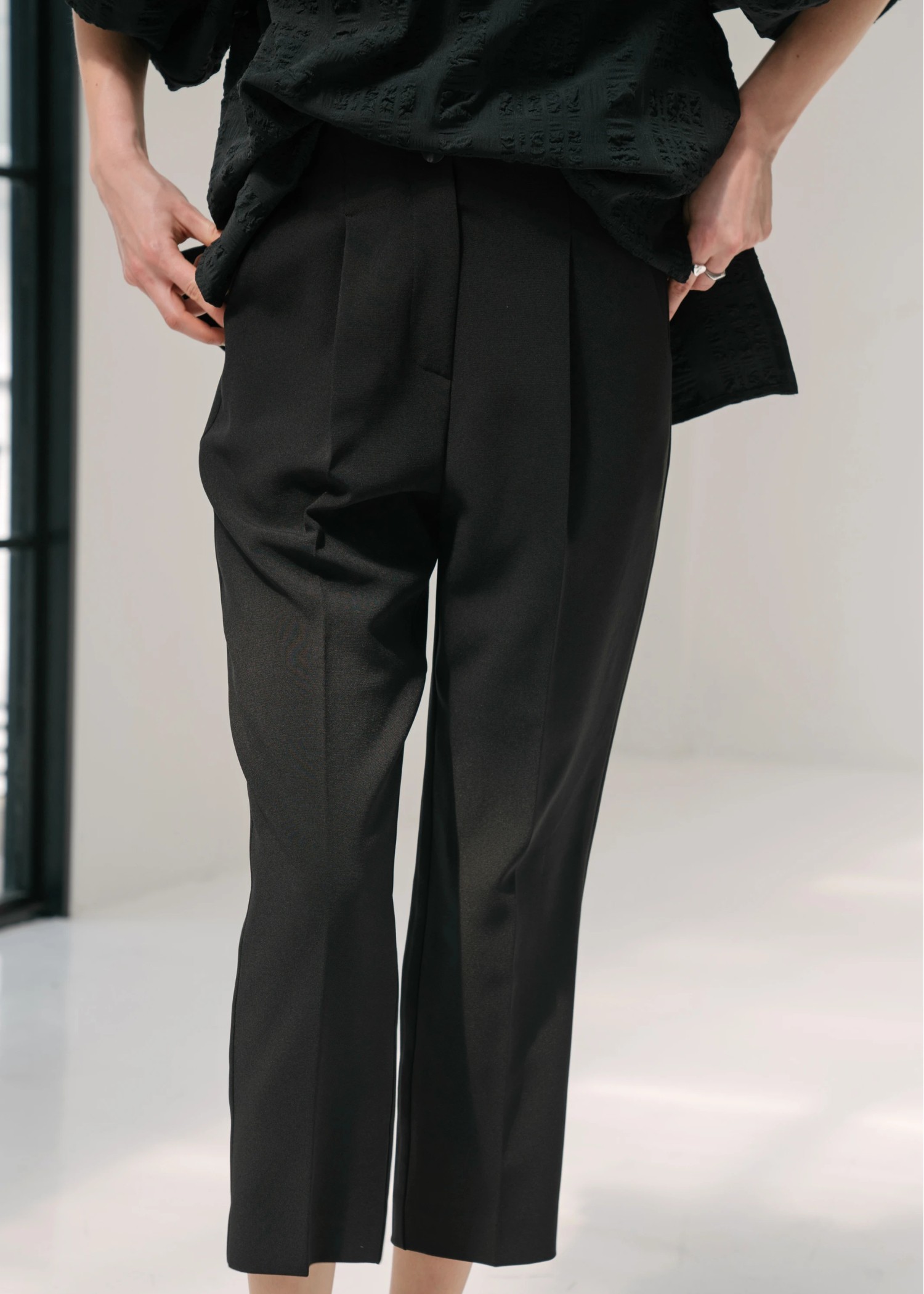 tuck center line stretch tapered PT