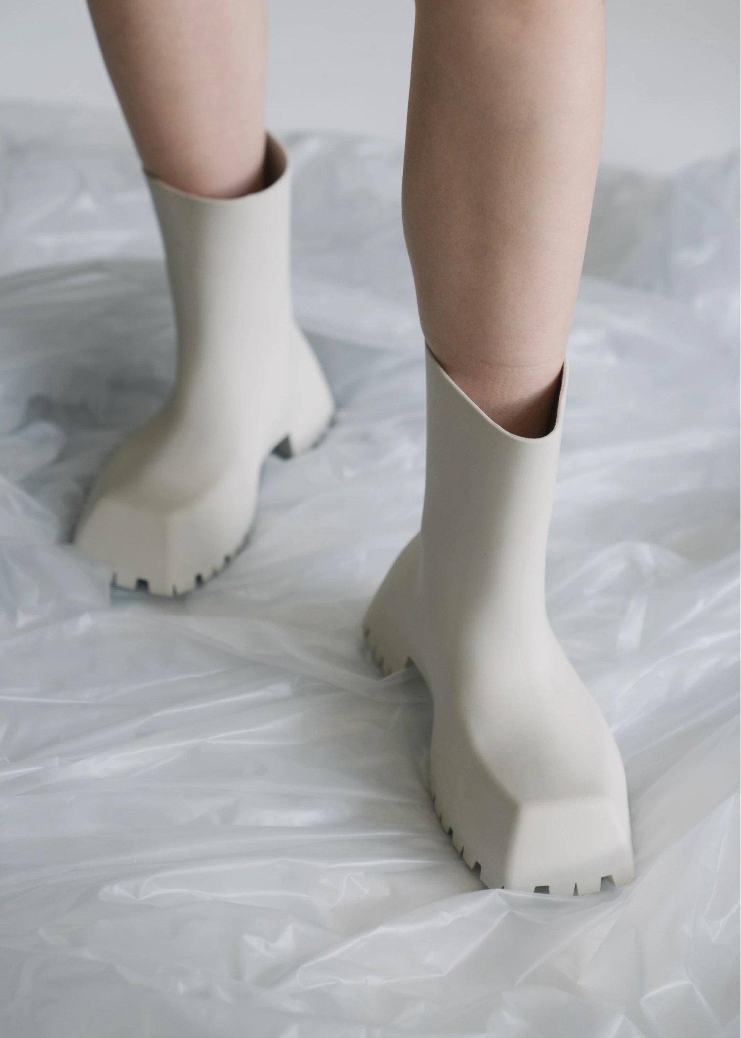 square toe mat rain boots