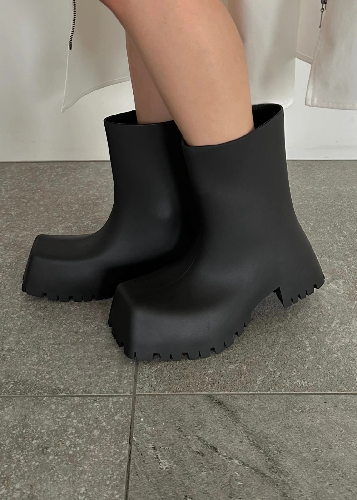 square toe mat rain boots