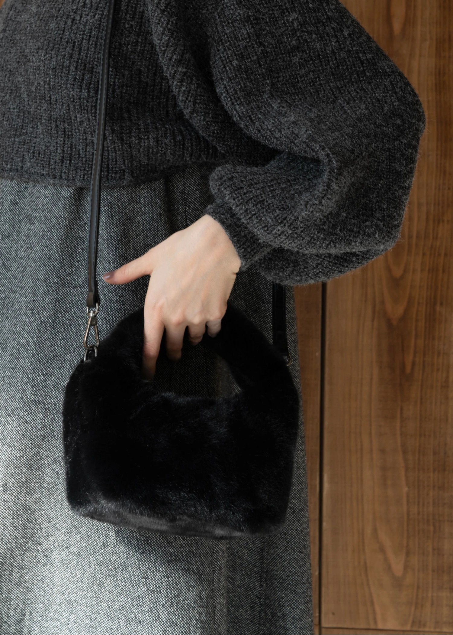one handle fur bag