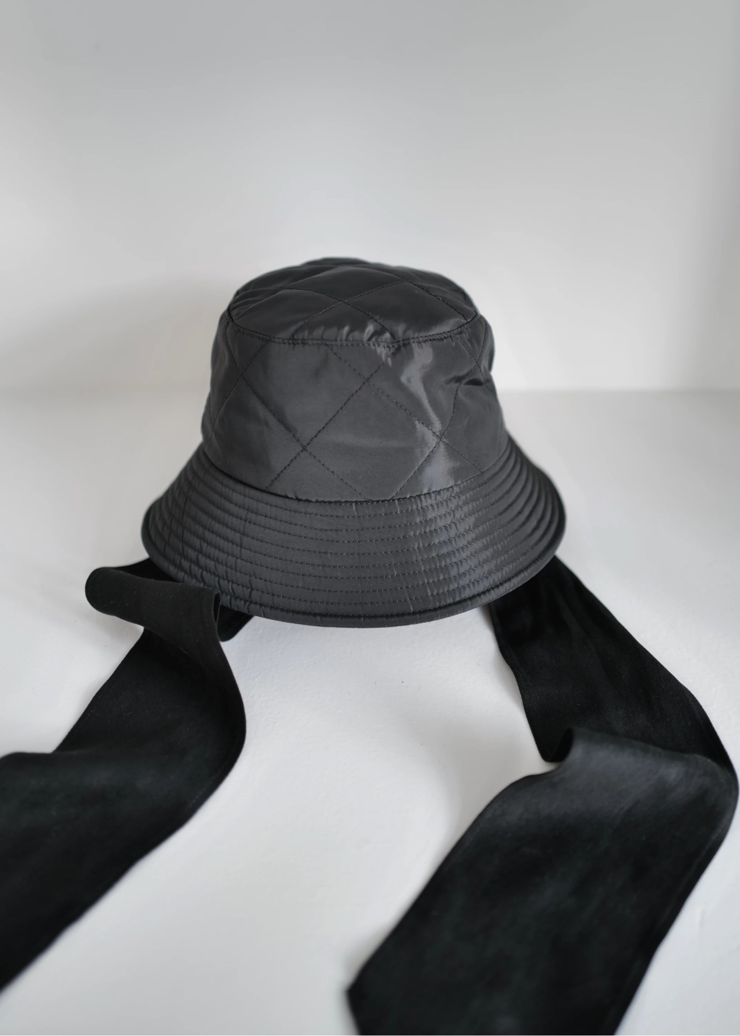 suede ribbon quilting bucket hat