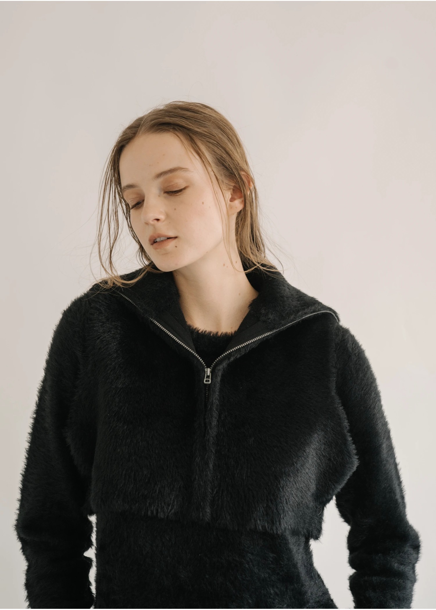 side open shaggy zip cropped knit vest