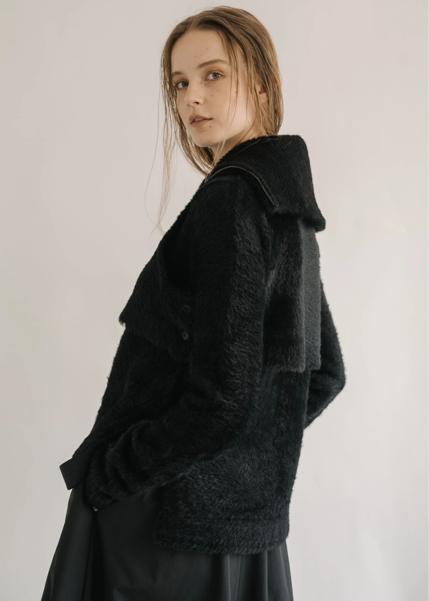 side open shaggy zip cropped knit vest