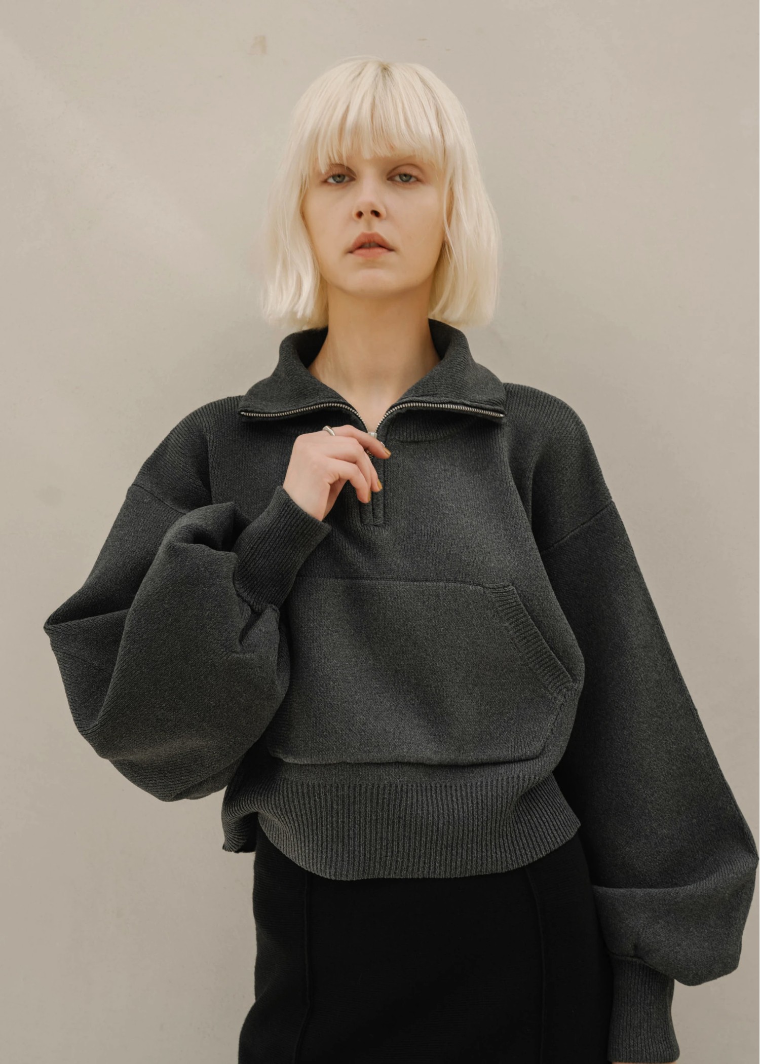 selectable aerial muff pocket half zip knit