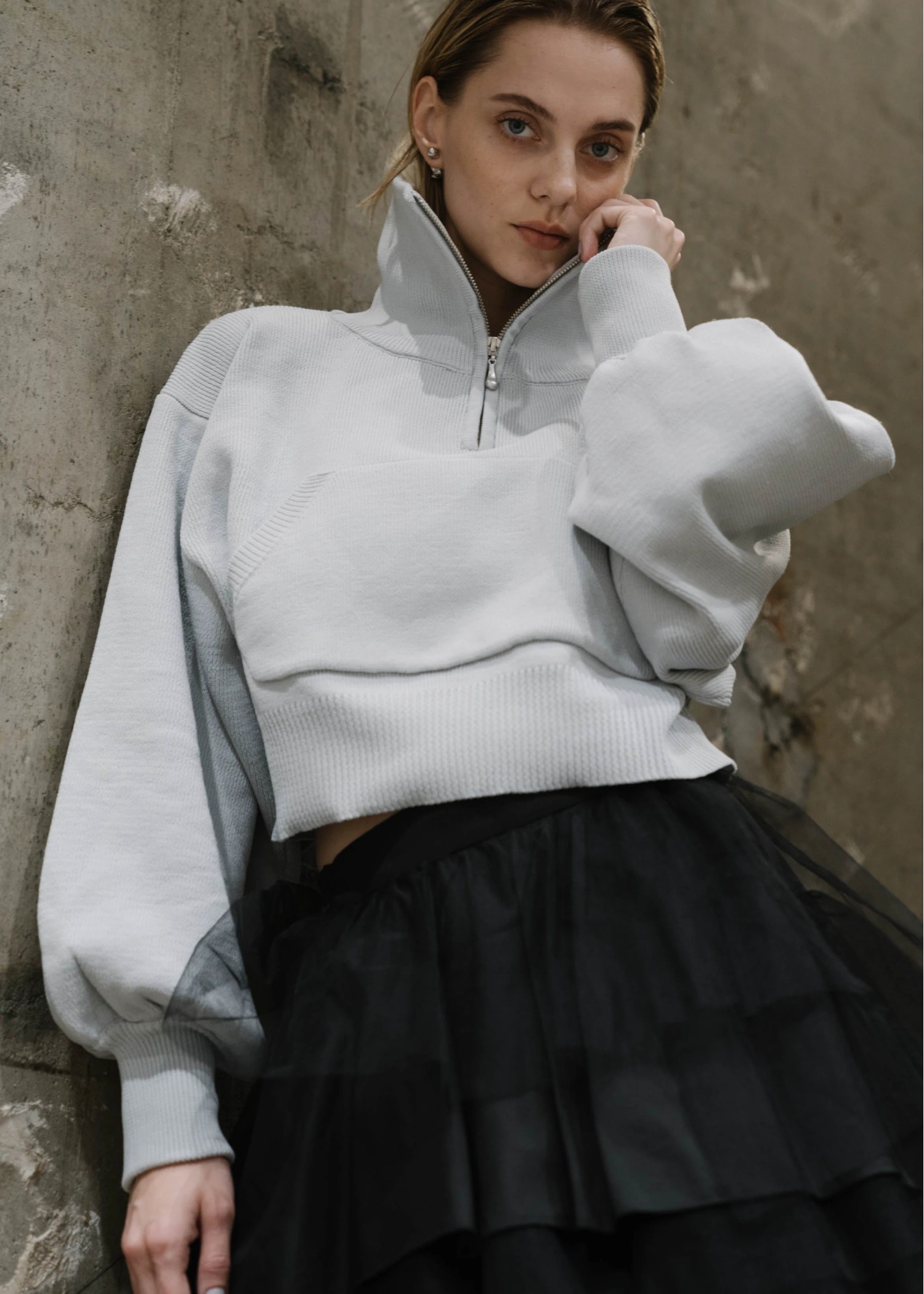 selectable aerial muff pocket half zip knit