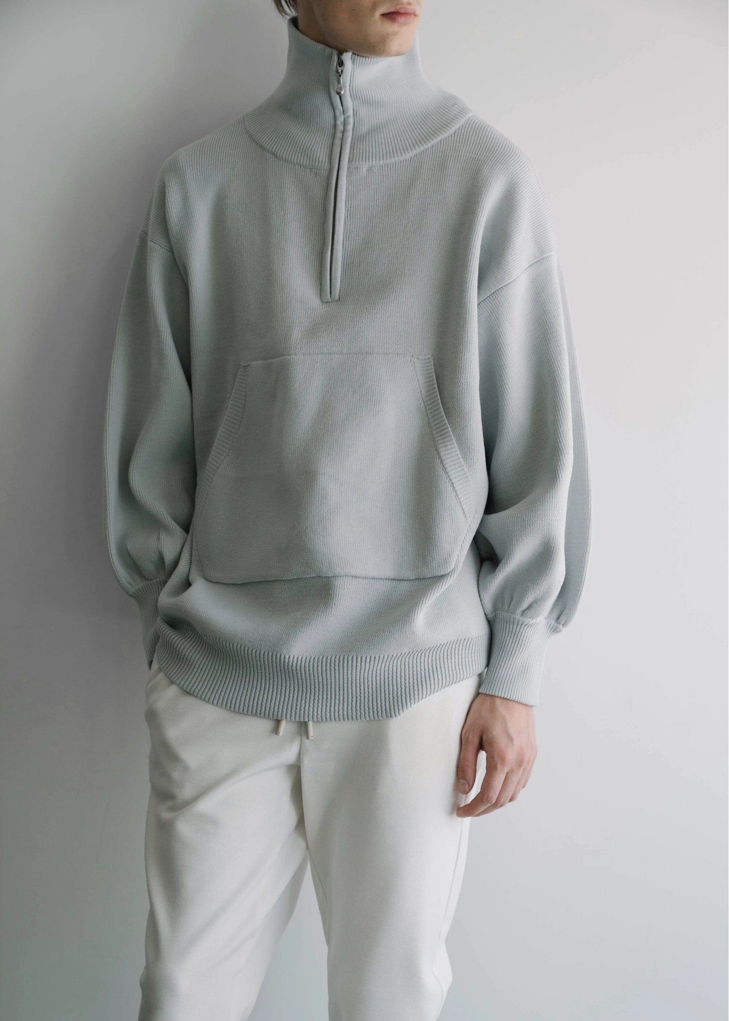 selectable aerial muff pocket half zip knit