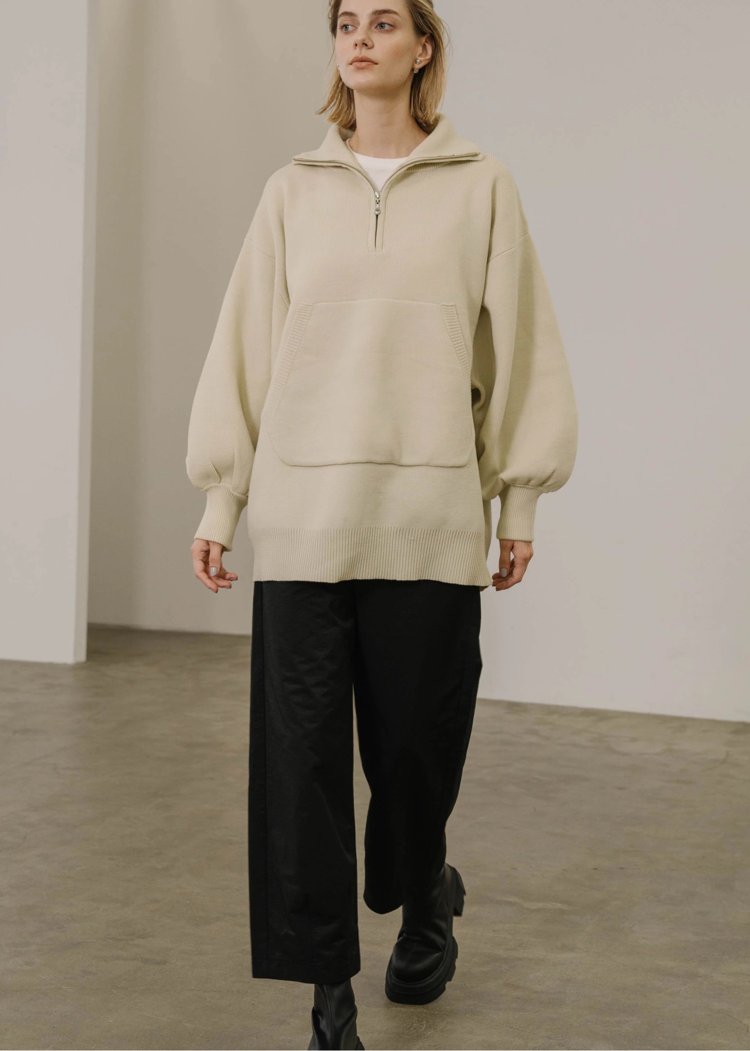 selectable aerial muff pocket half zip knit