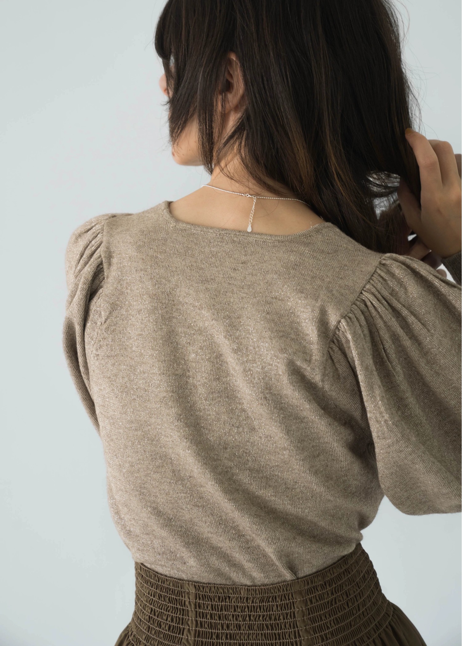 lame modulation volume sleeve knit