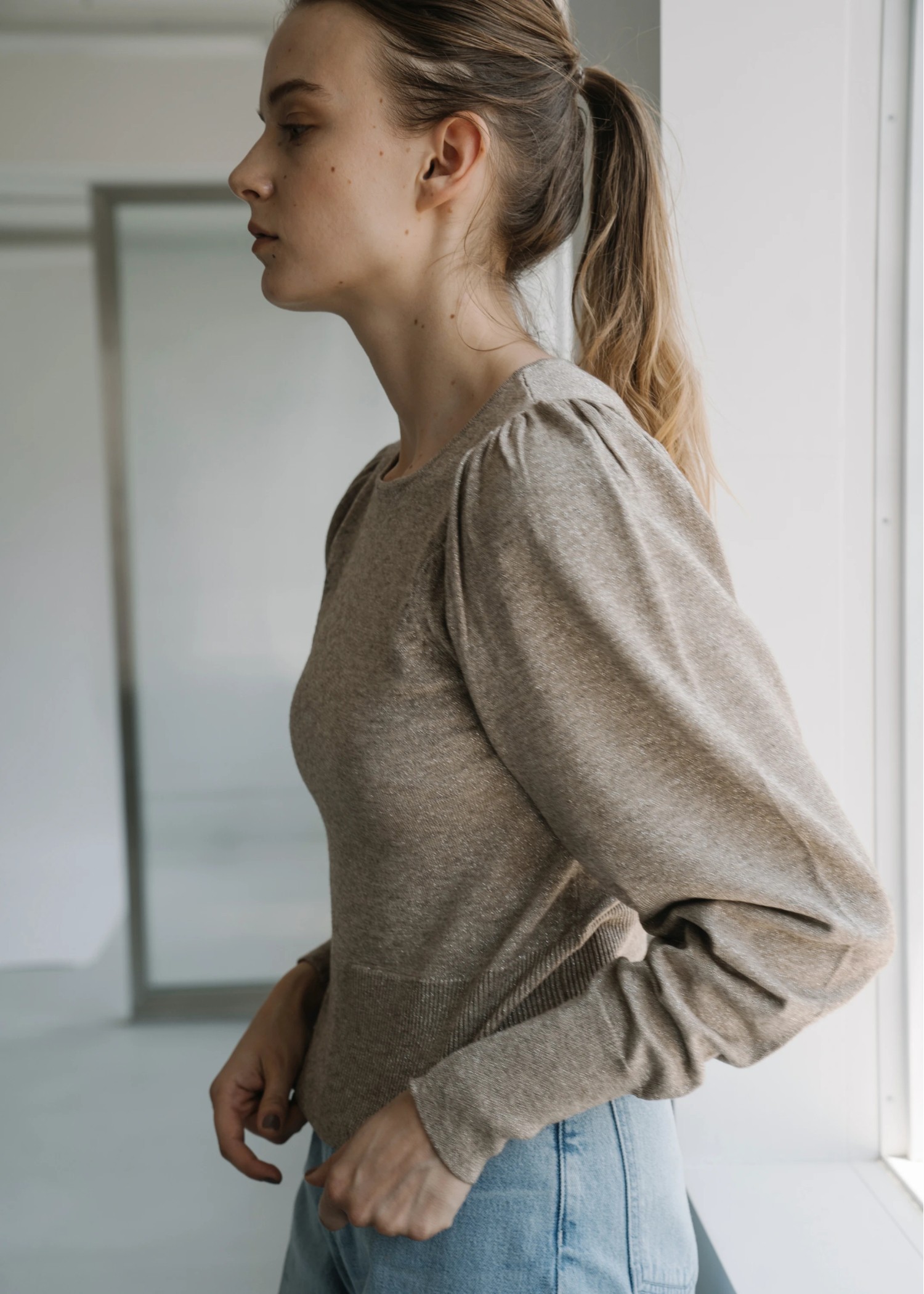 lame modulation volume sleeve knit