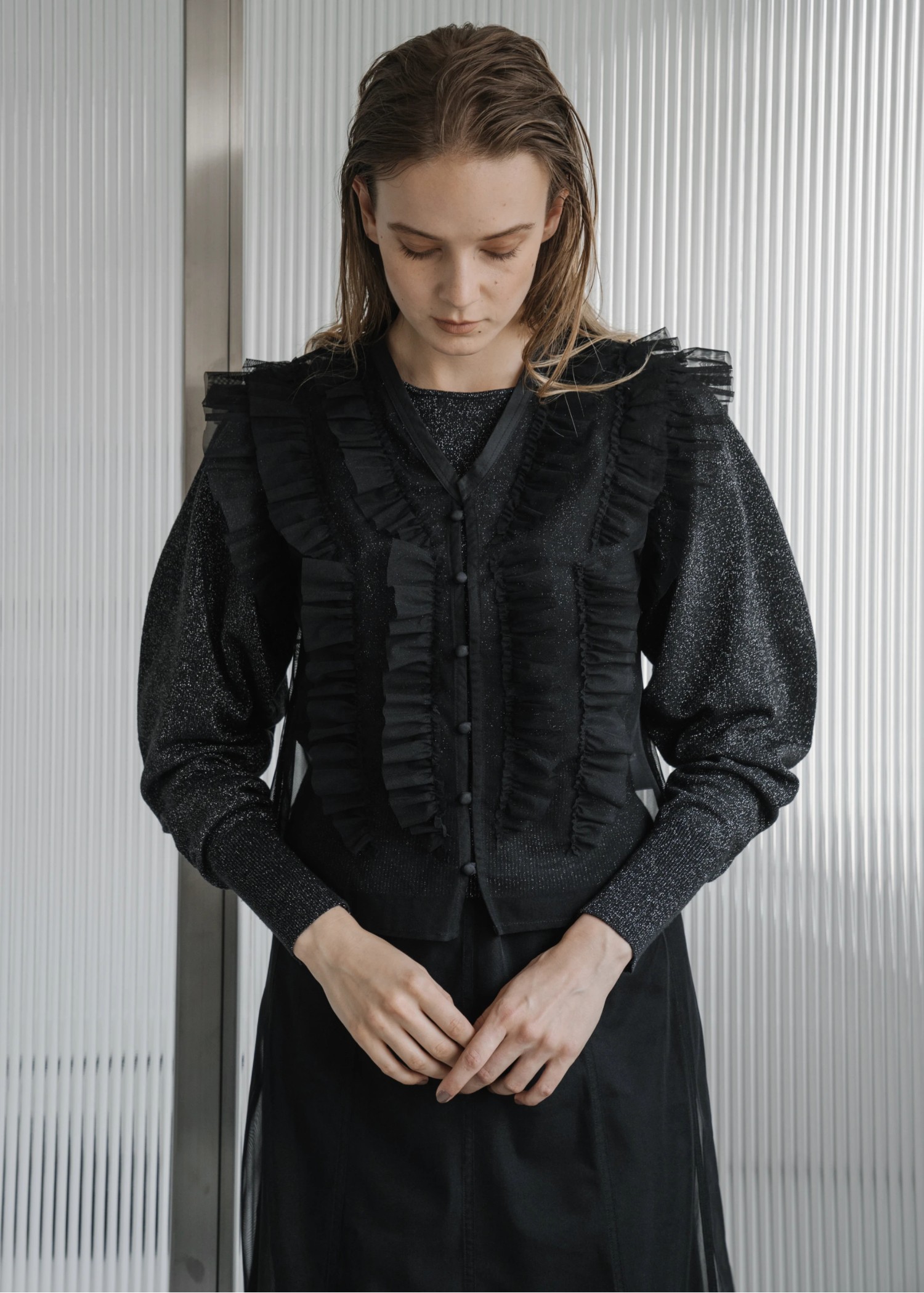 lame modulation volume sleeve knit